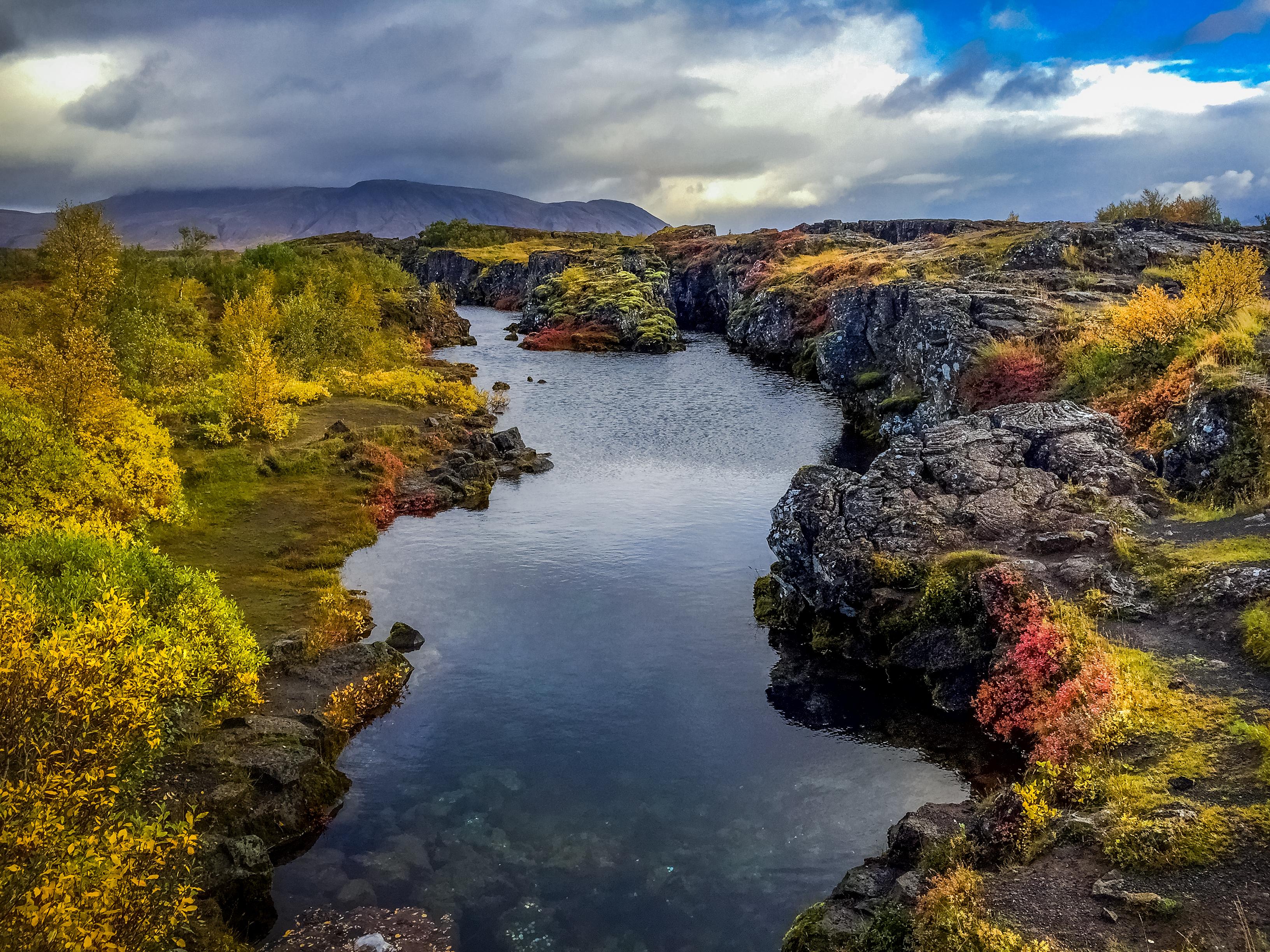 þingvellir National Park, Iceland [OC] [3264 × 2448] EarthPorn