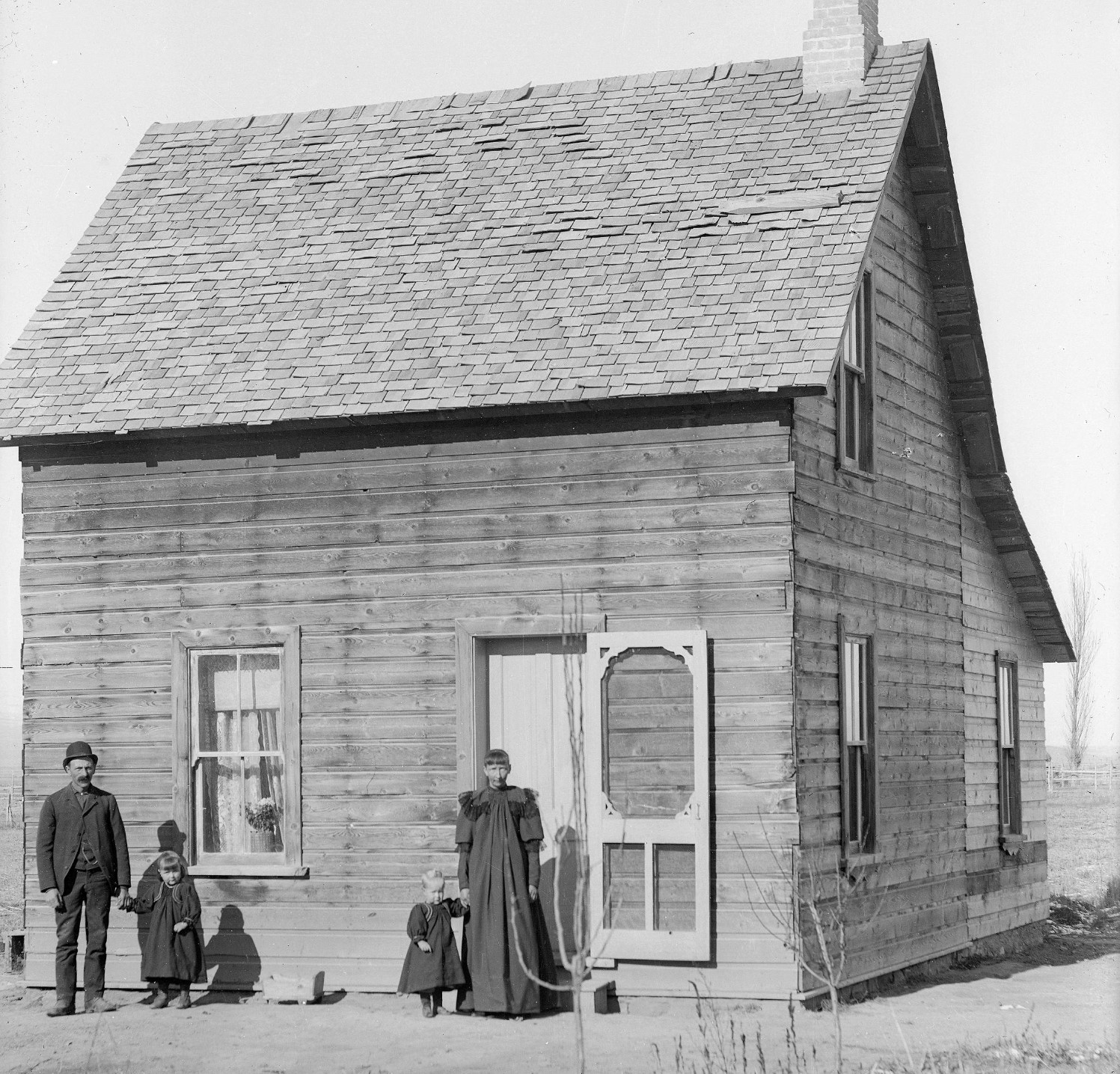 A family in front of their home in Salina, Utah 1897 r/TheWayWeWere