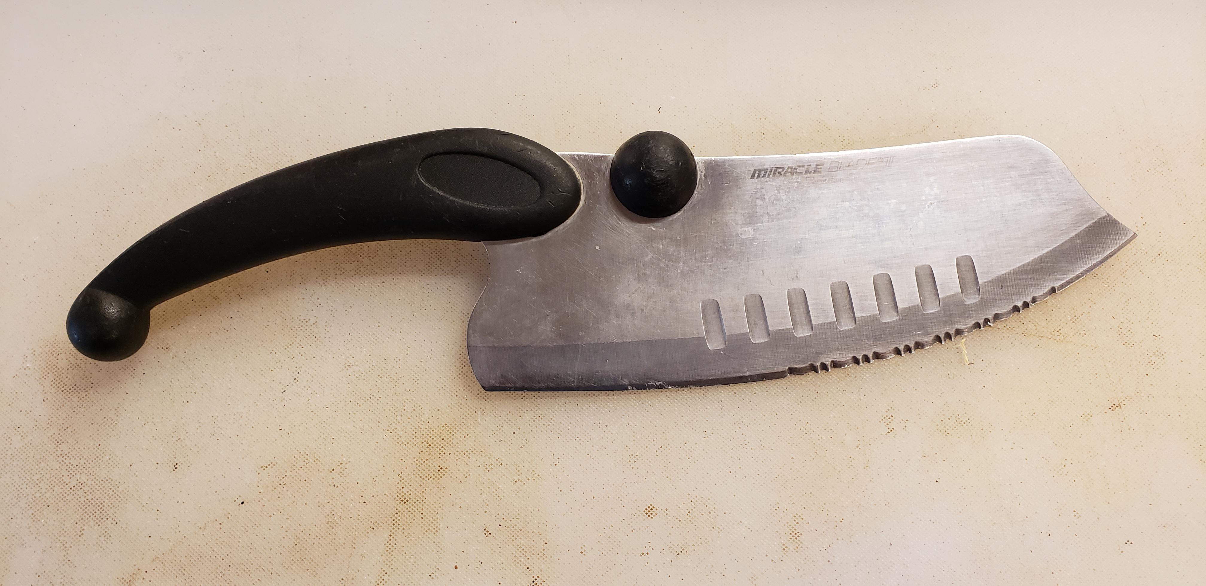 Knife at my new jobAm I crazy or is this the worst knife you've seen