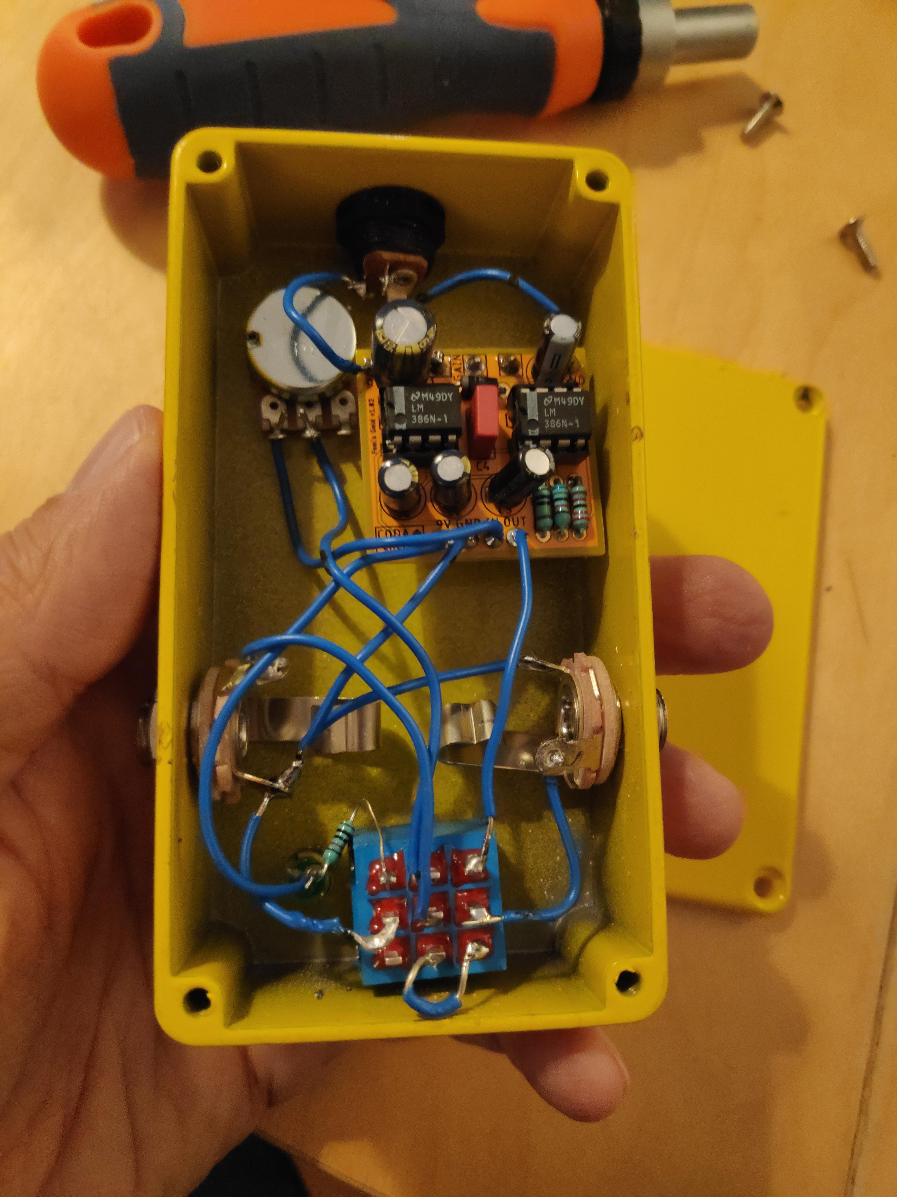 Troobleshouting help : eqd acapulco gold clone. led lights up when 3pdt