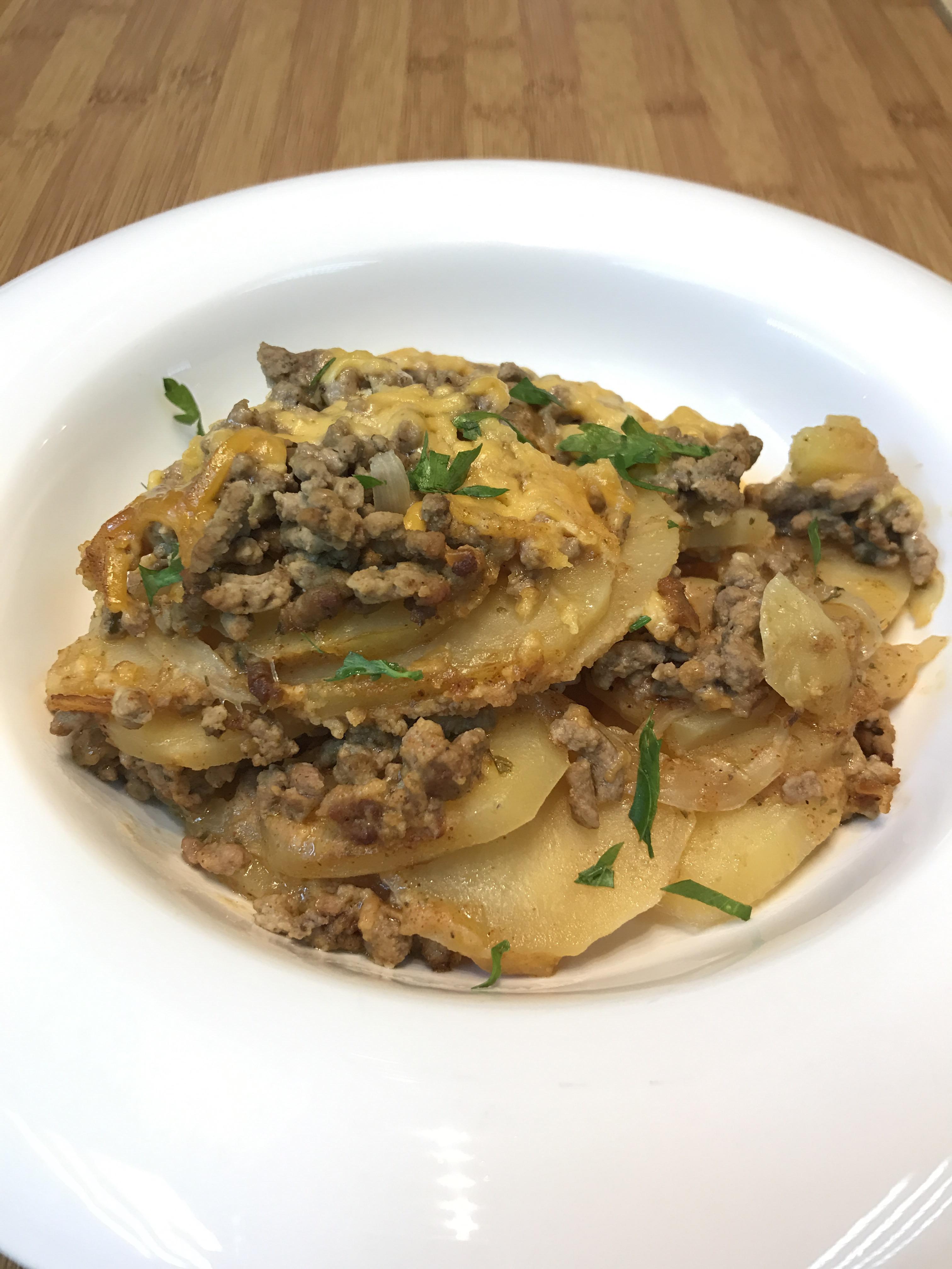 Beef and Potato Au Gratin (it's a lazy day) r/slowcooking