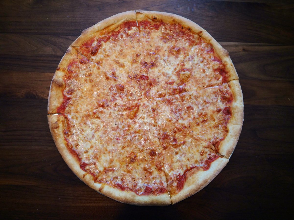 18" NY Pizza Pizza