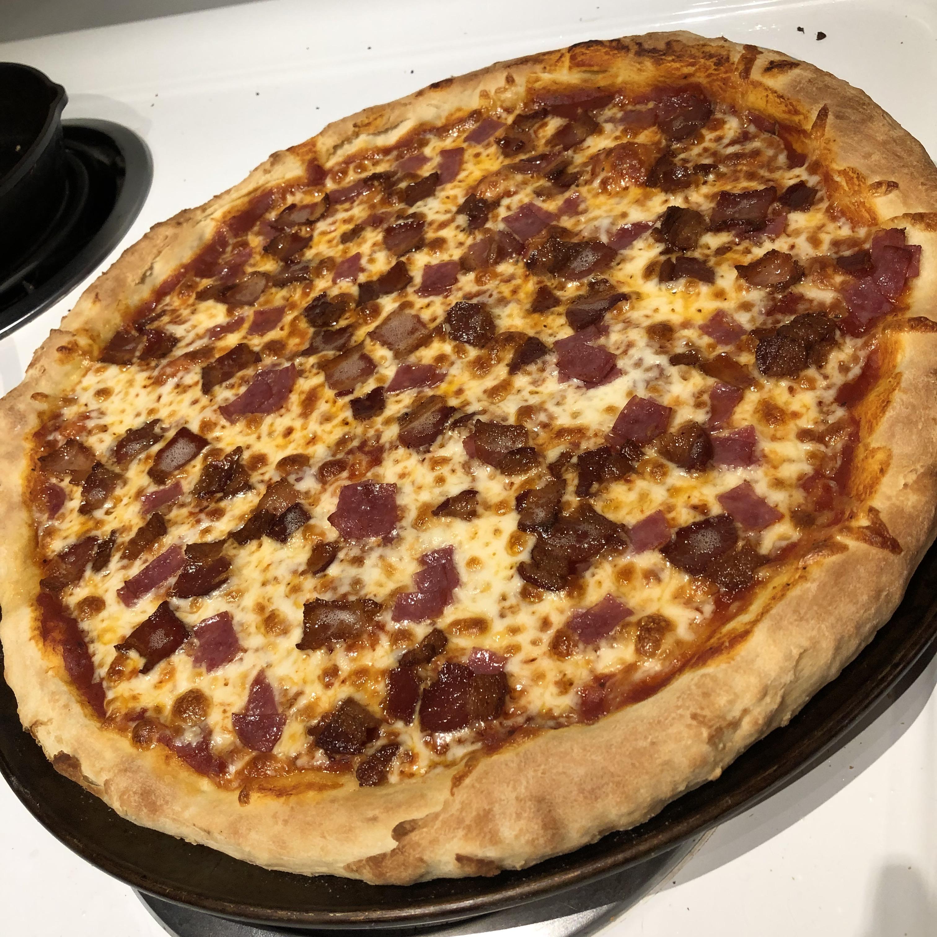 [Homemade] Bacon and Salami Pizza r/food