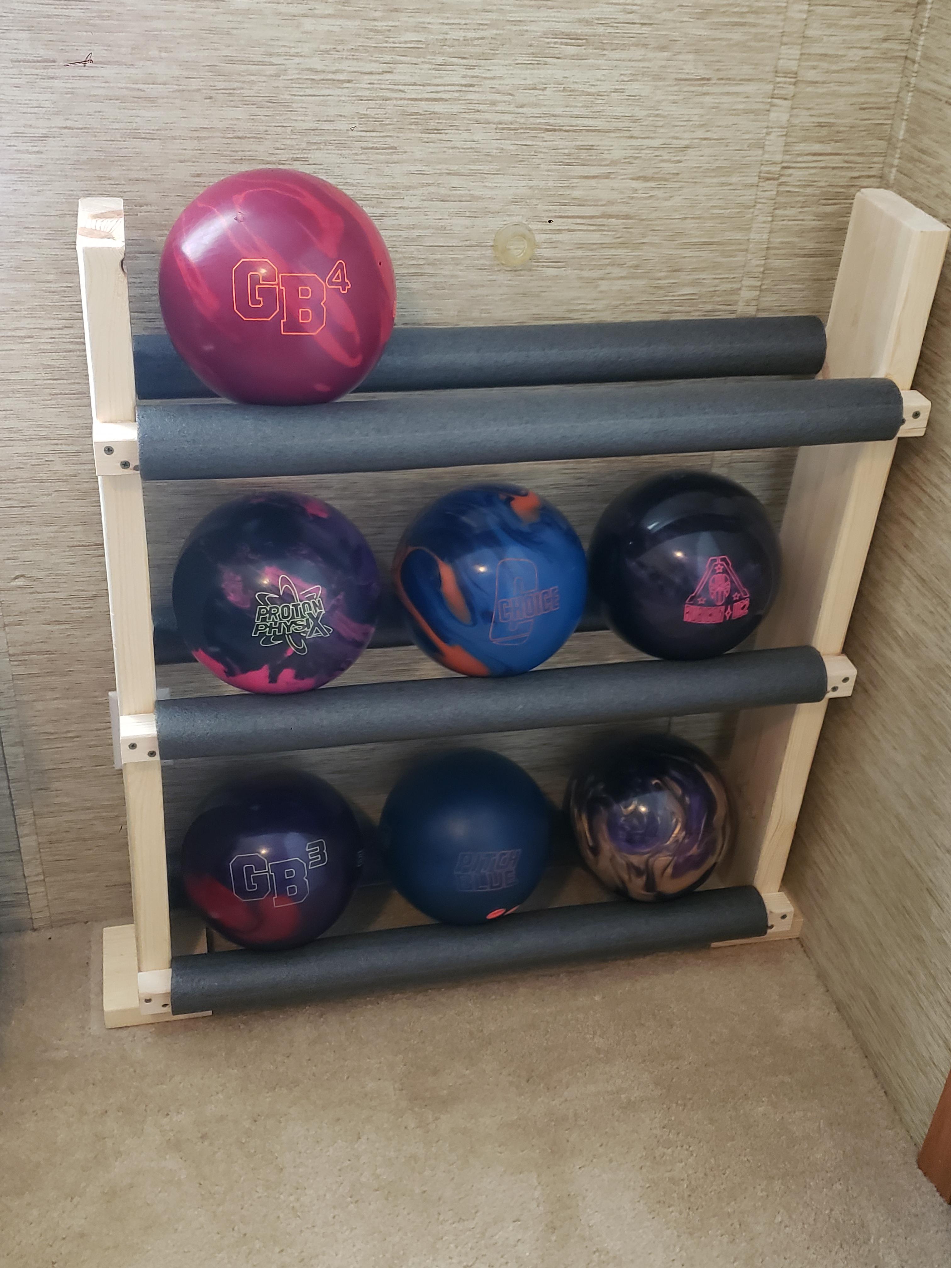 Built a ball rack to store my gear at home!! r/Bowling