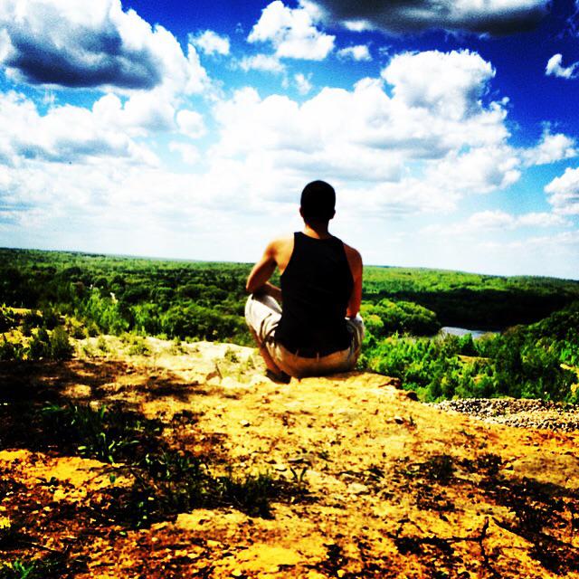 Rhode Island has some beautiful places to hike through. r/hiking