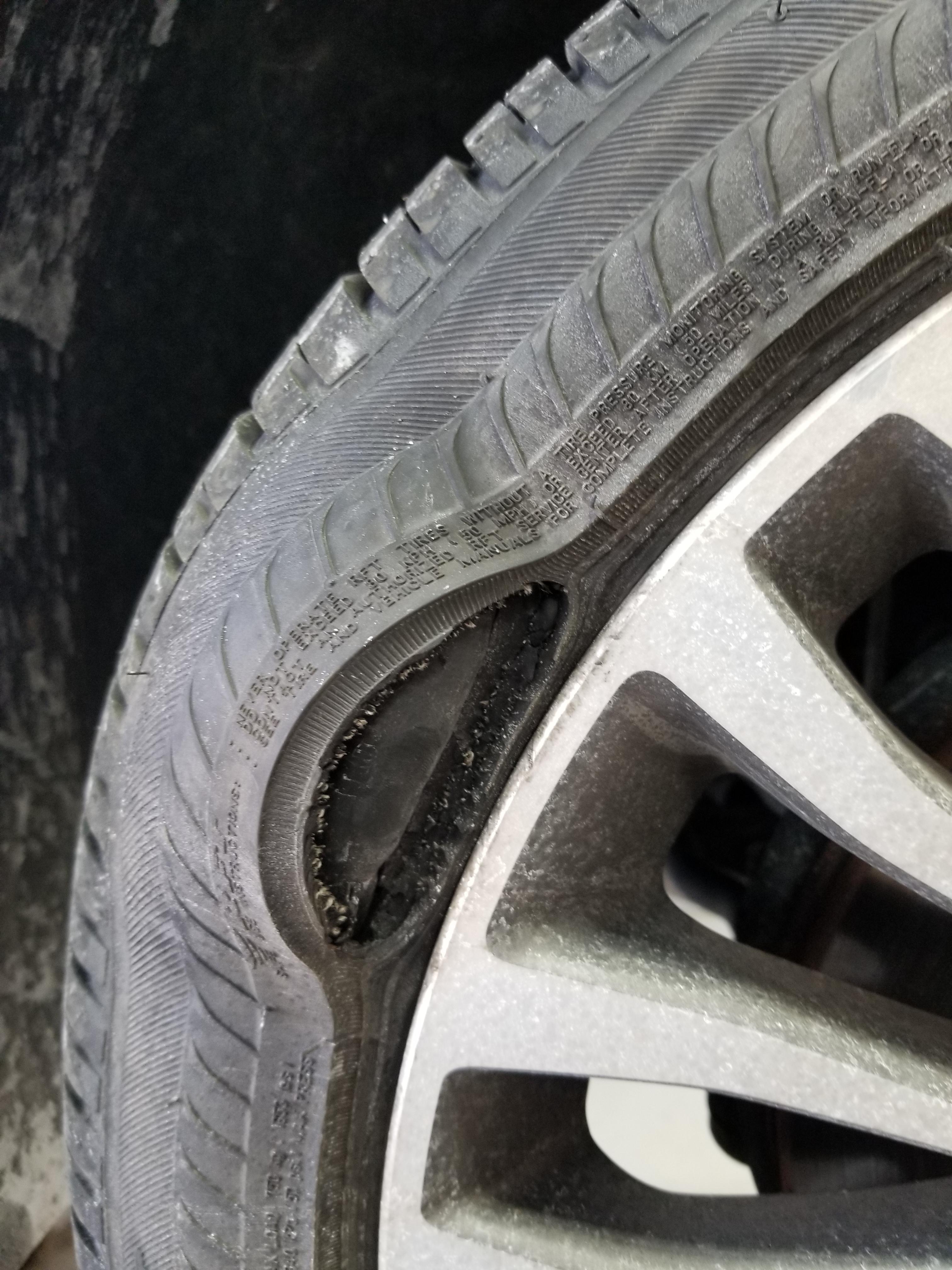 I've never seen a bubble in a tire like this : r/Justrolledintotheshop
