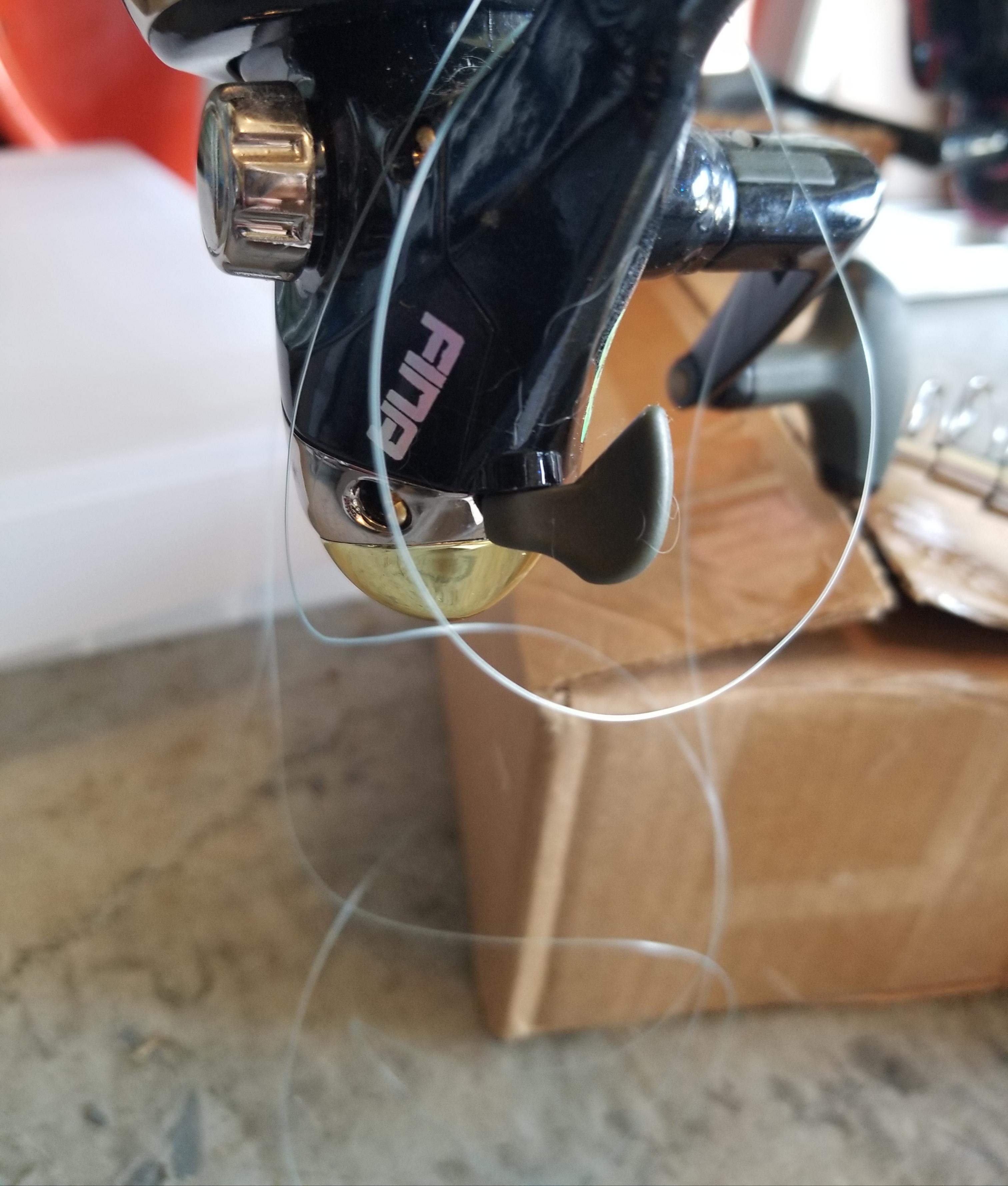 Is there a way to fix the on/off switch on this spinner reel? It doesn