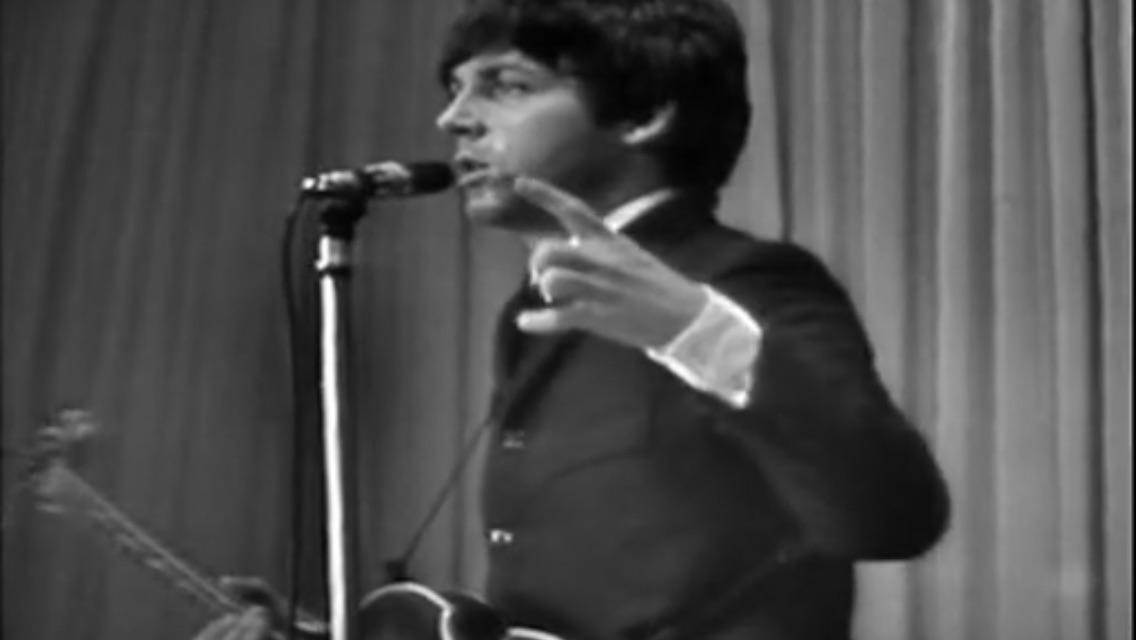 Macca out here throwing gang signs 😤😤 r/beatles