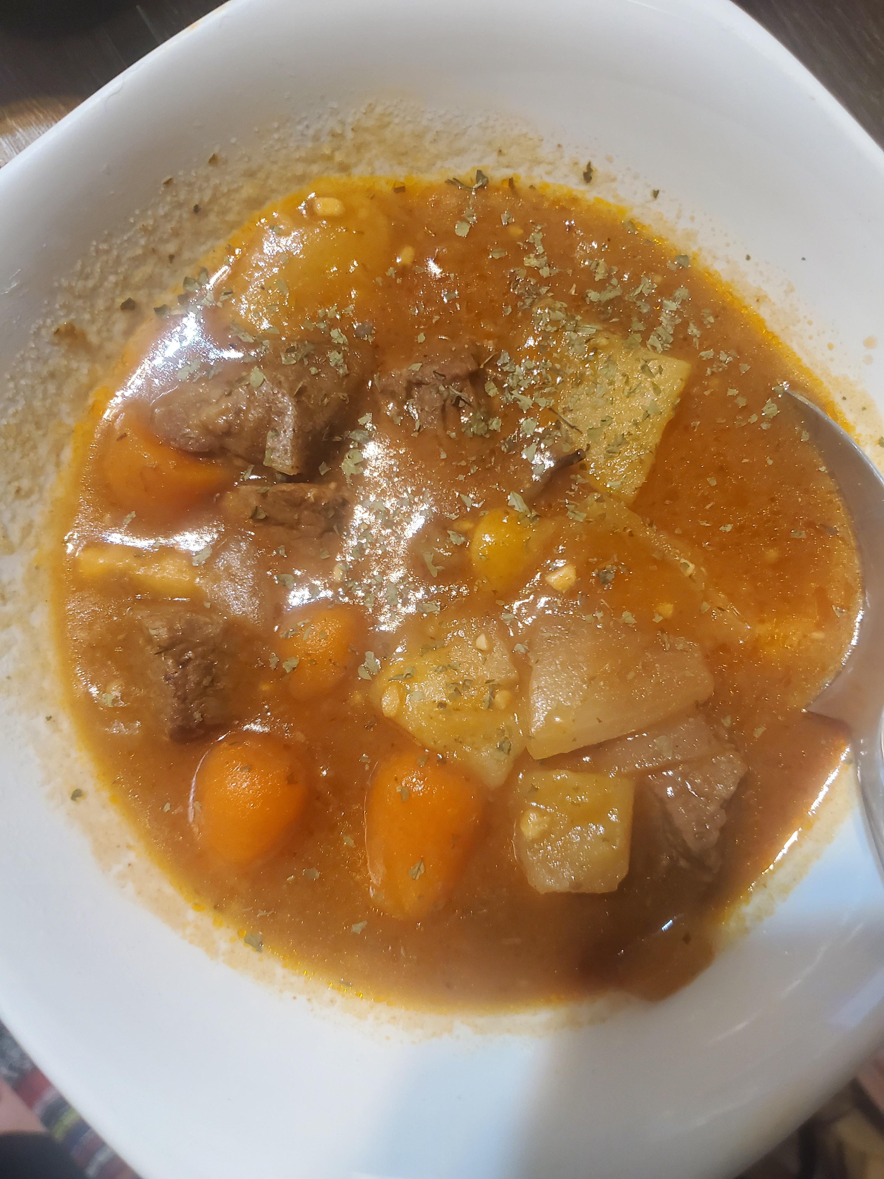 Beef stew because it is cold outside r/slowcooking