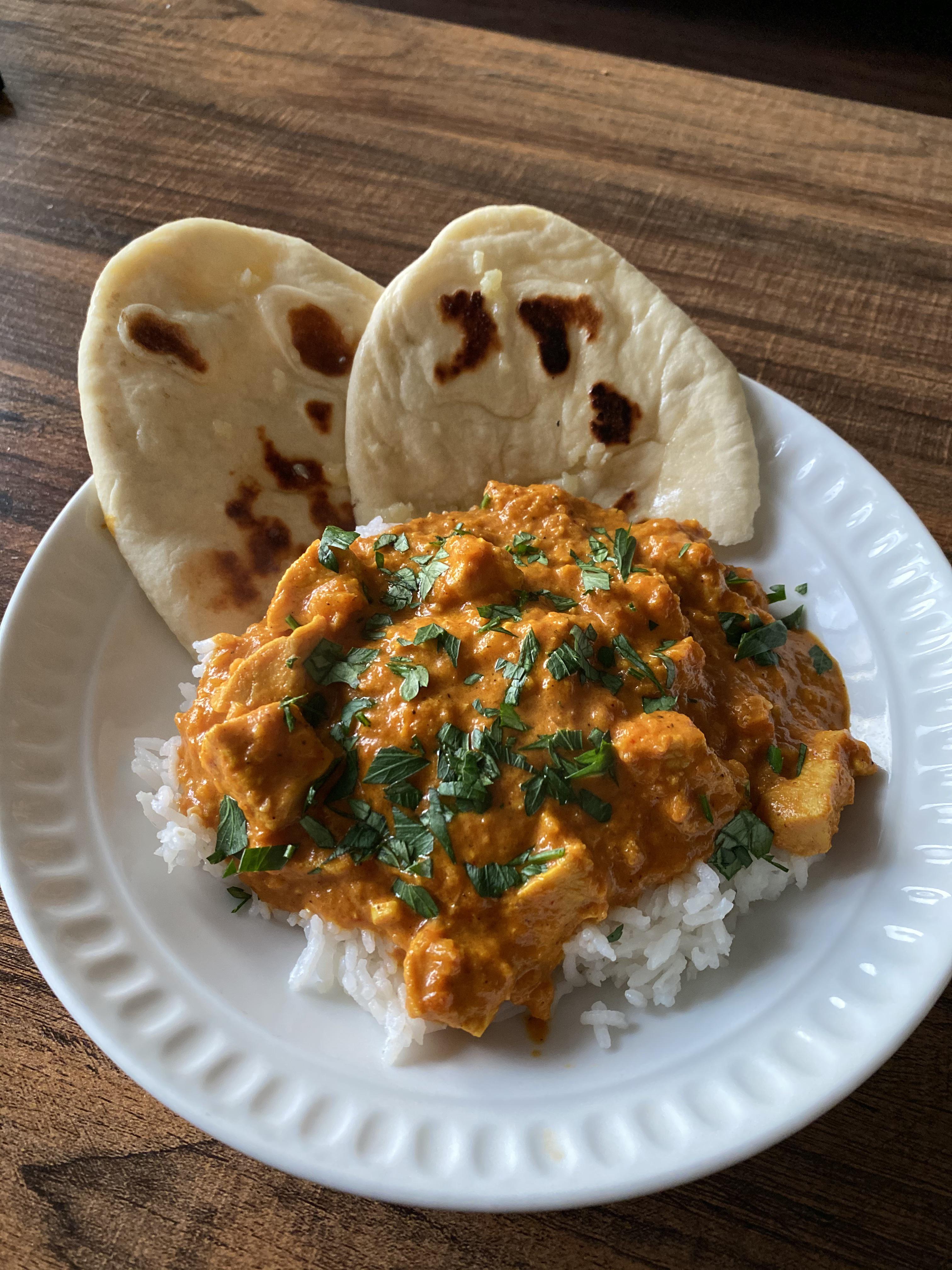 [Homemade] Butter chicken with Garlic naan r/food