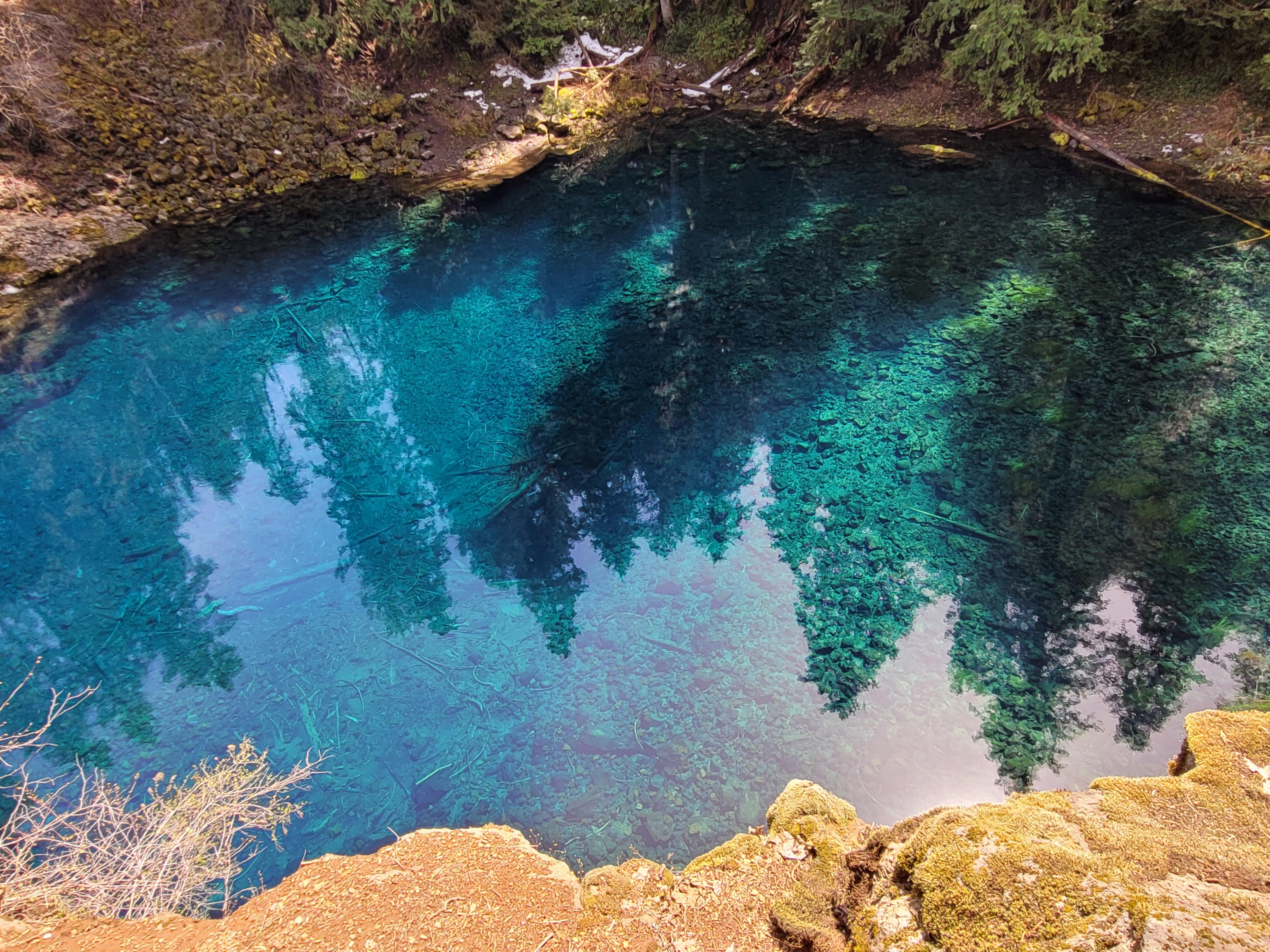 Blue Pool Oregon [OC] 4000 x 3000 r/EarthPorn