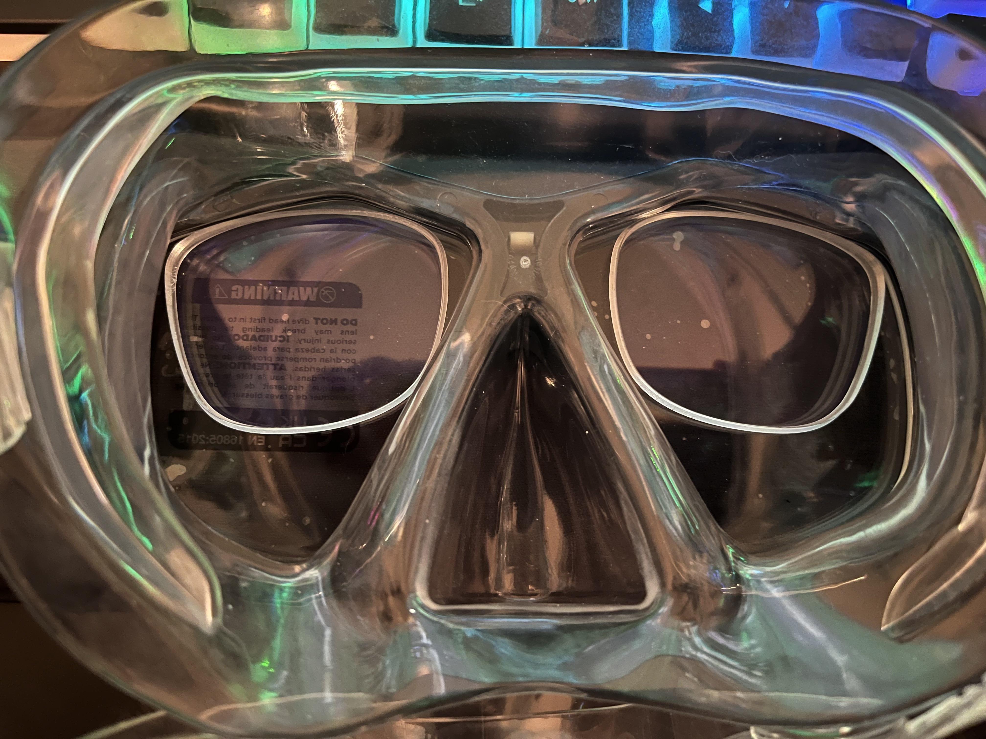 [howto] How to secure these lenses inside snorkeling goggles. DIY