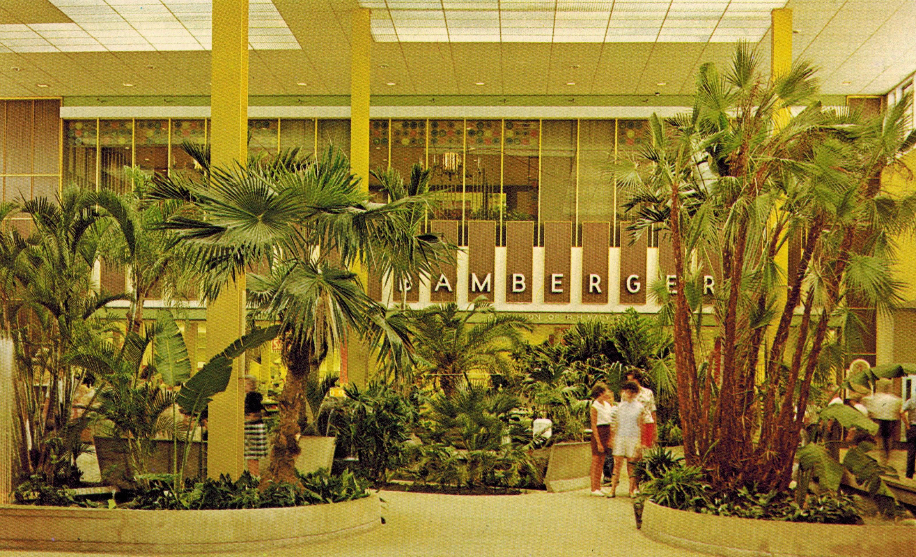 Bambergers Cherry Hill Mall, Cherry Hill New Jersey 1980 r