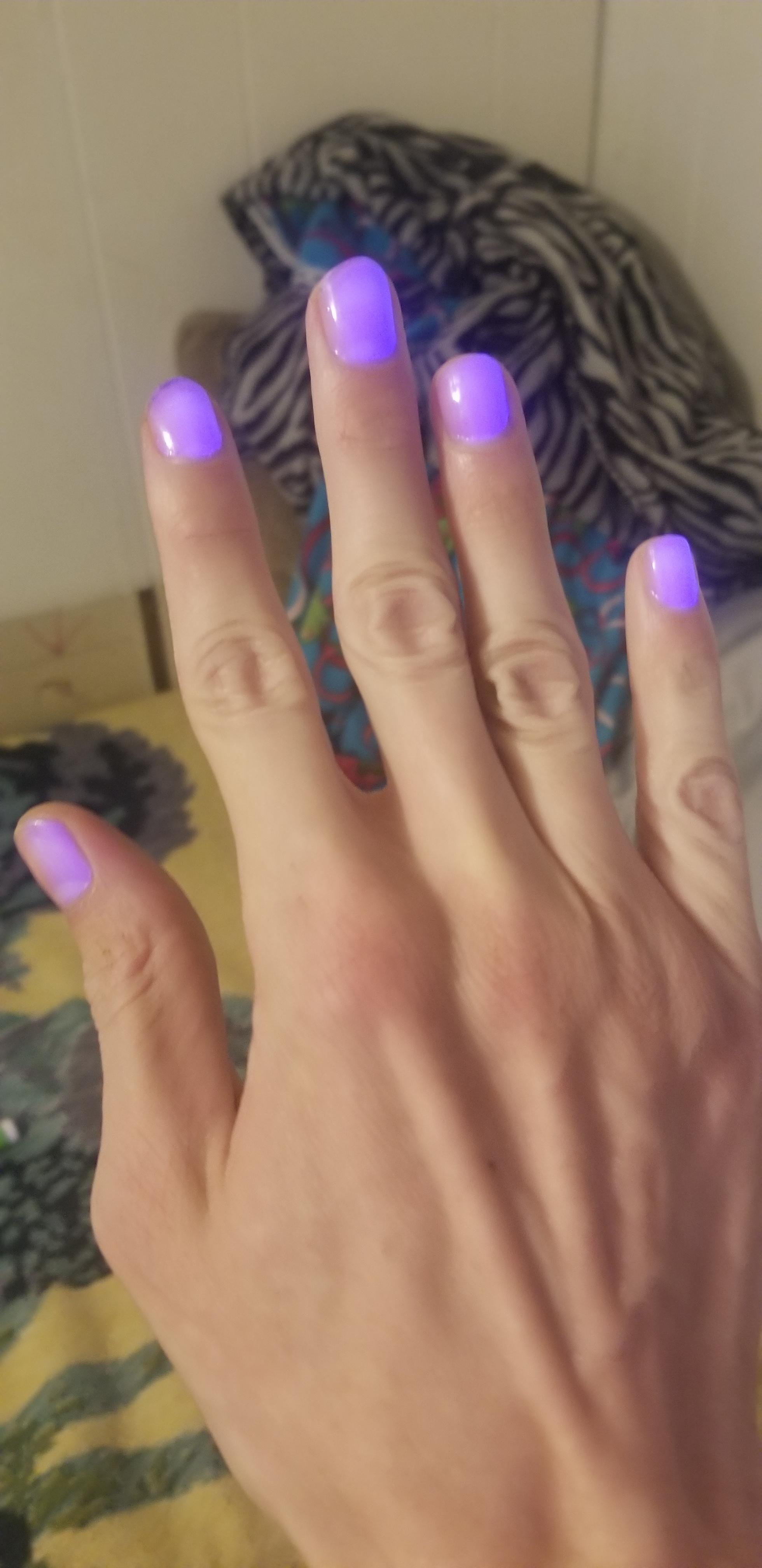 dior nail glow under blacklight! r/RedditLaqueristas