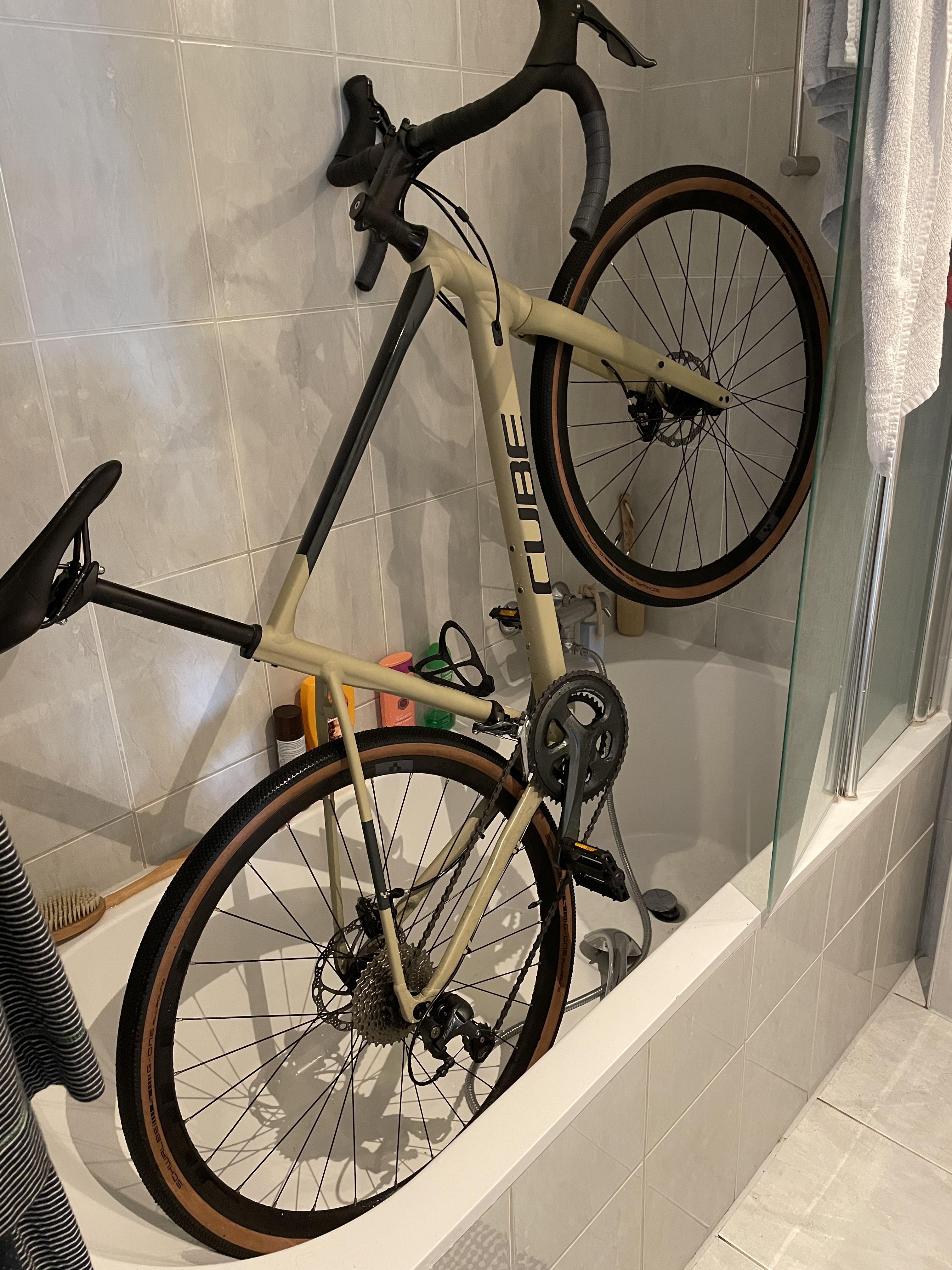 Bike gets a clean in the shower while my girlfriend is out.... 🤫 r