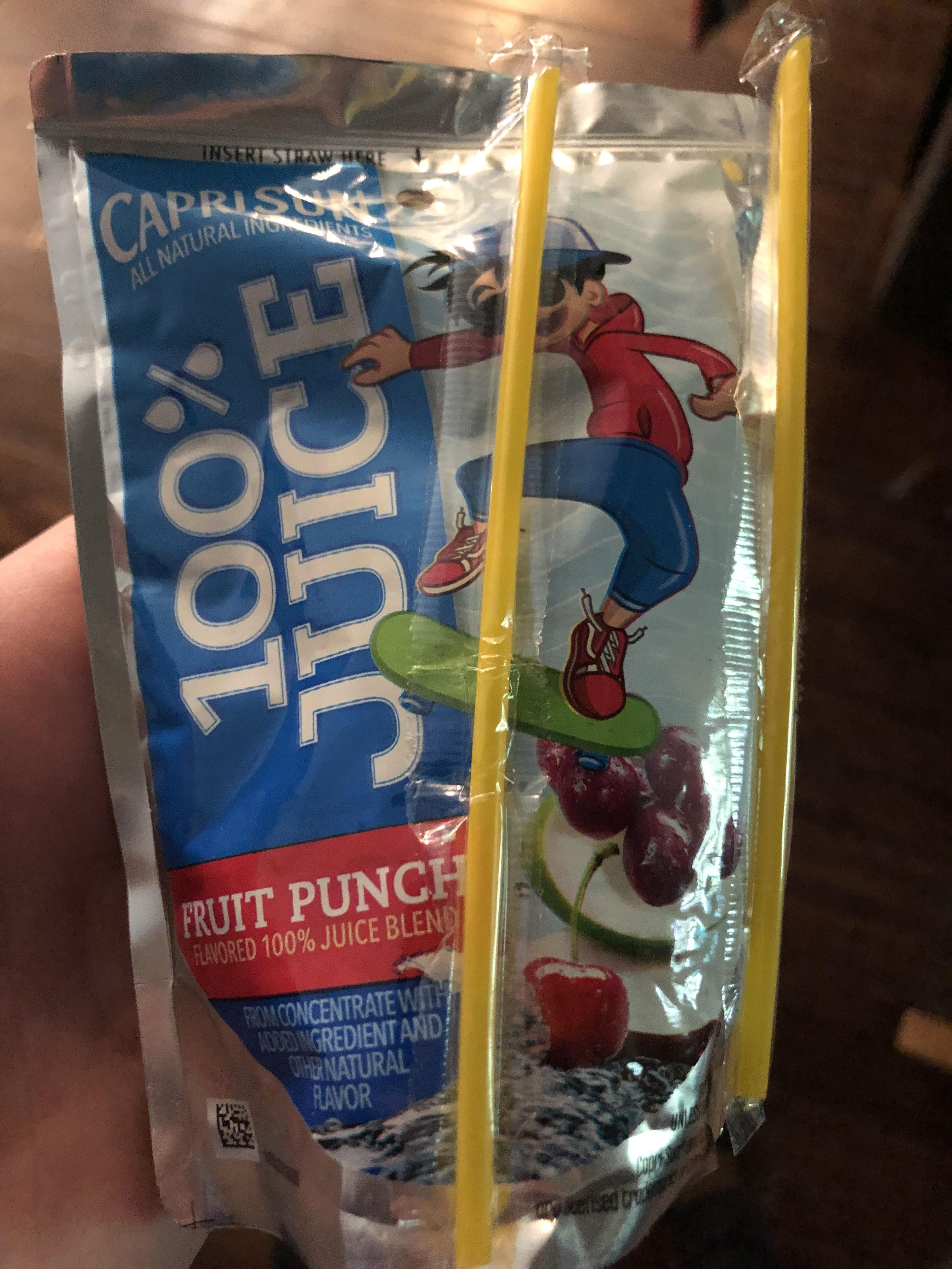 My Capri sun came with 2 straws r/mildlyinteresting