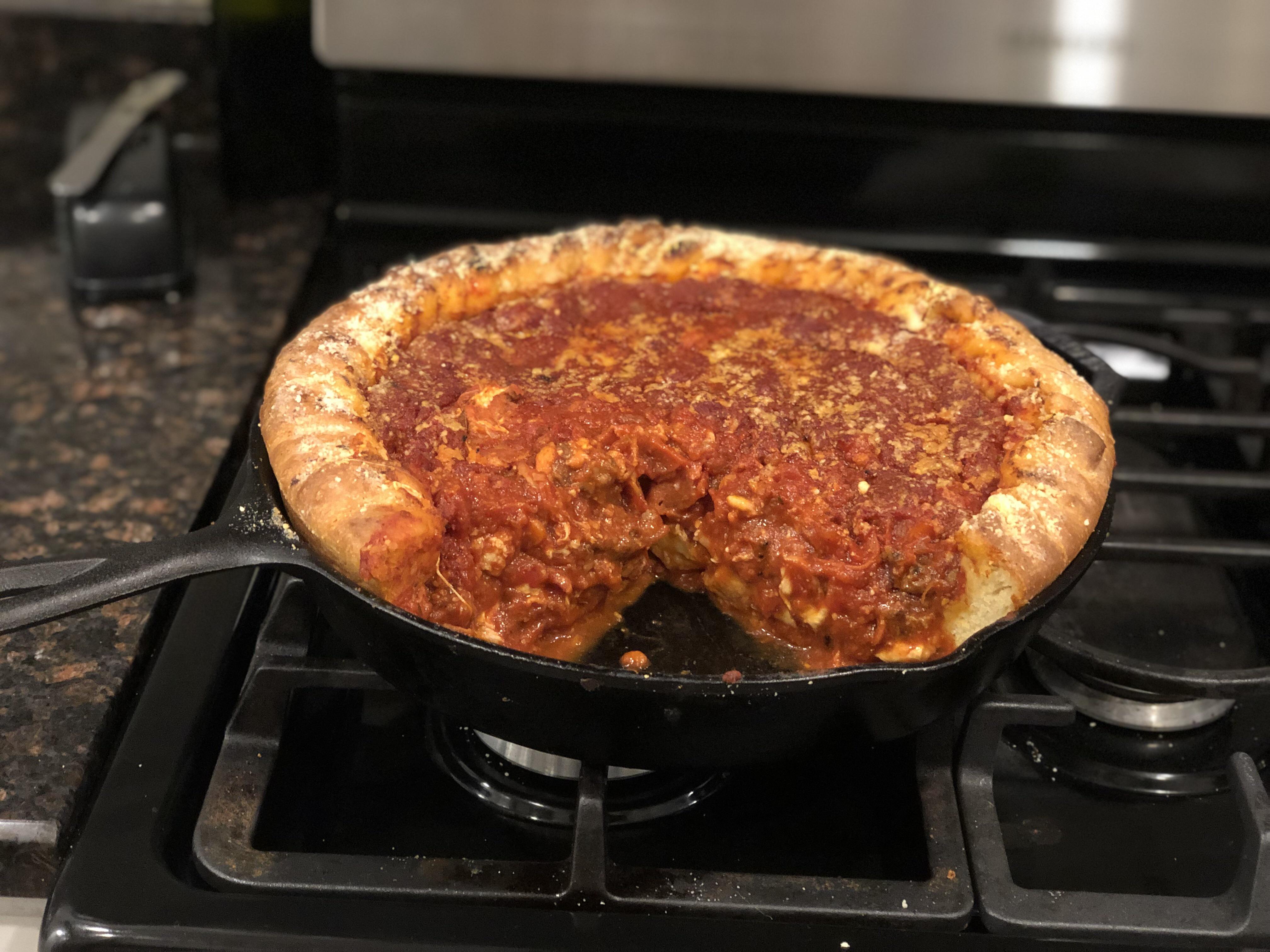 [HomeMade] Deep Dish Pizza r/food