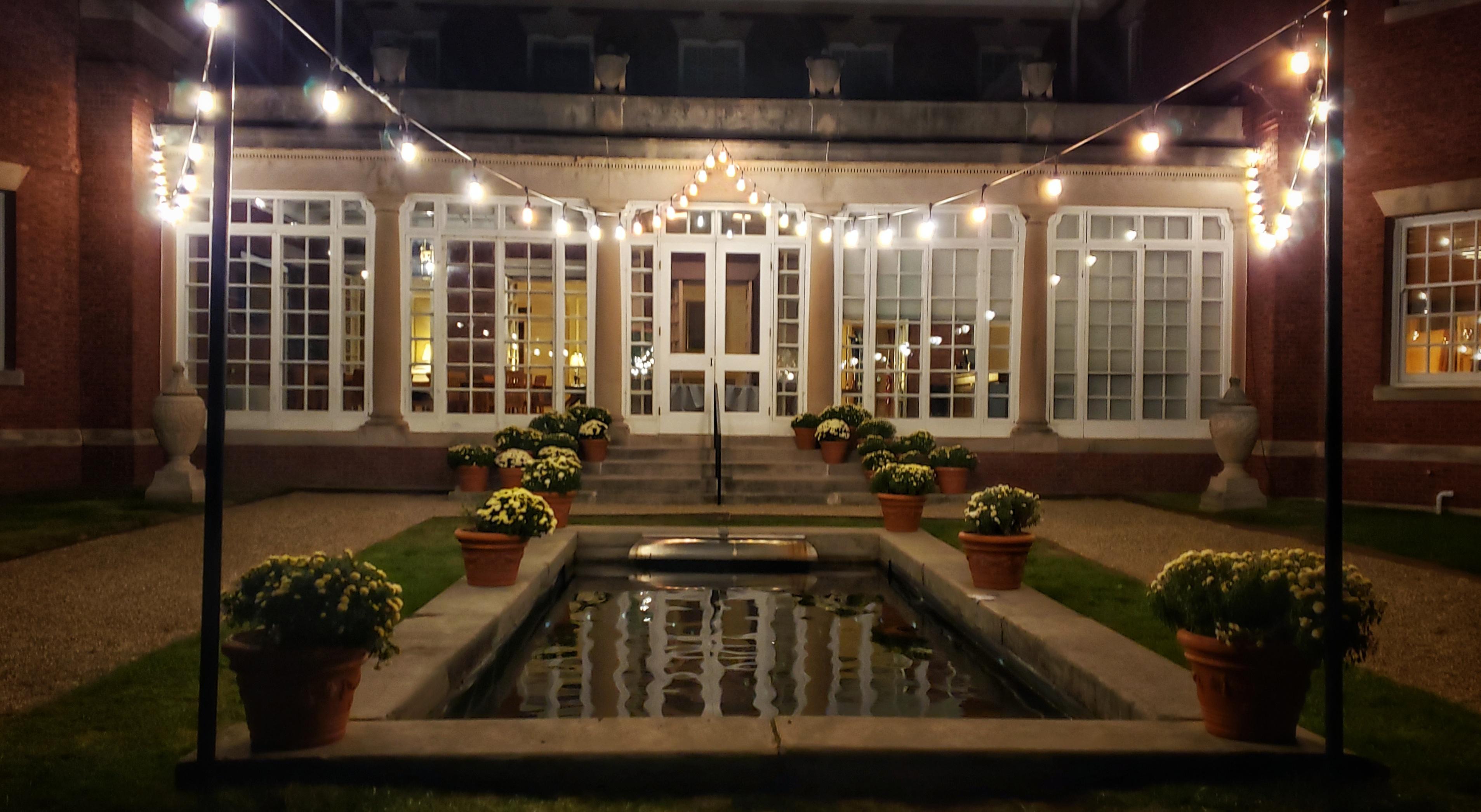 Allerton at night ) r/UIUC