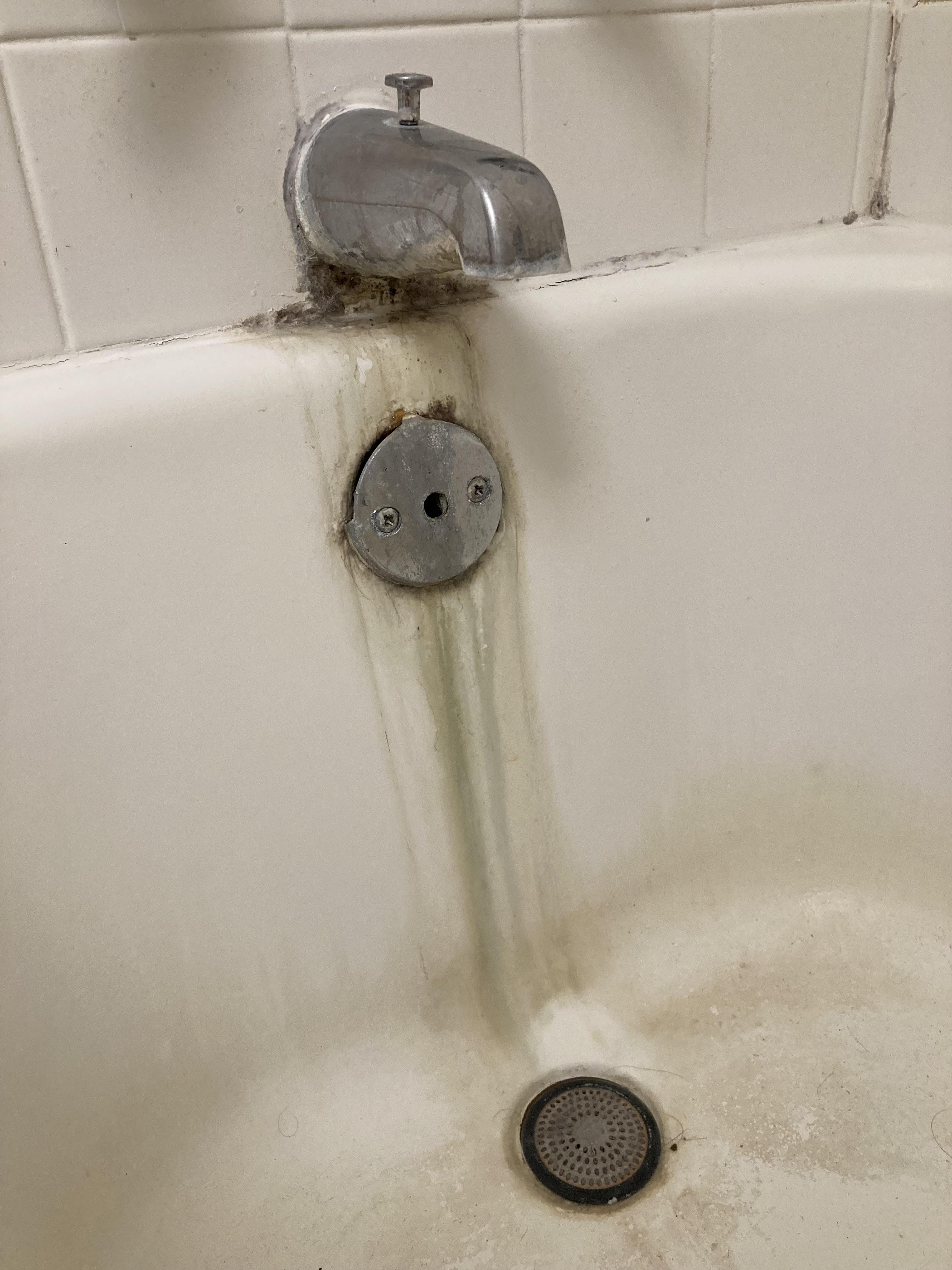 How can I remove these stains from the side of the tub? I’ve tried