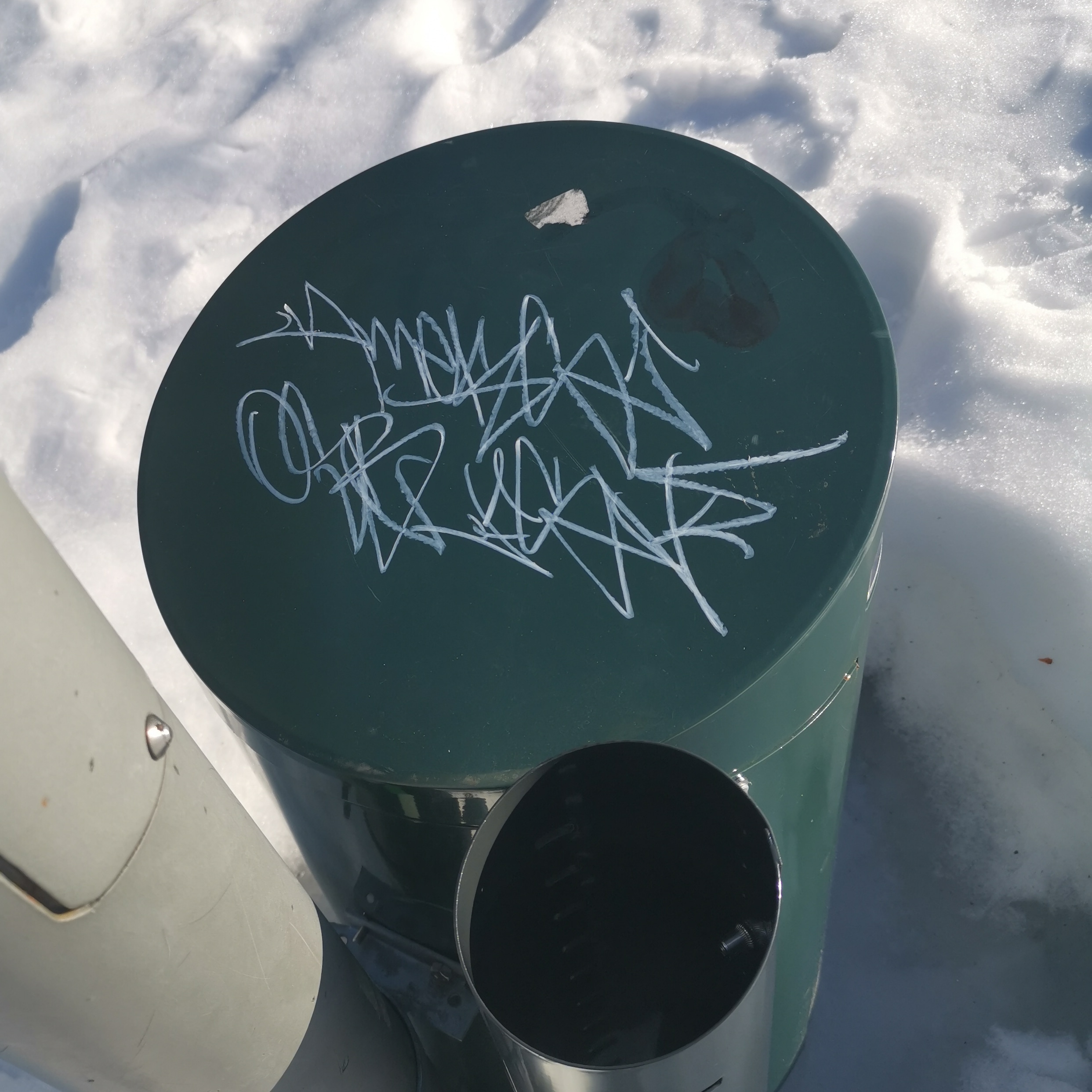 trash can r/GraffitiTagging