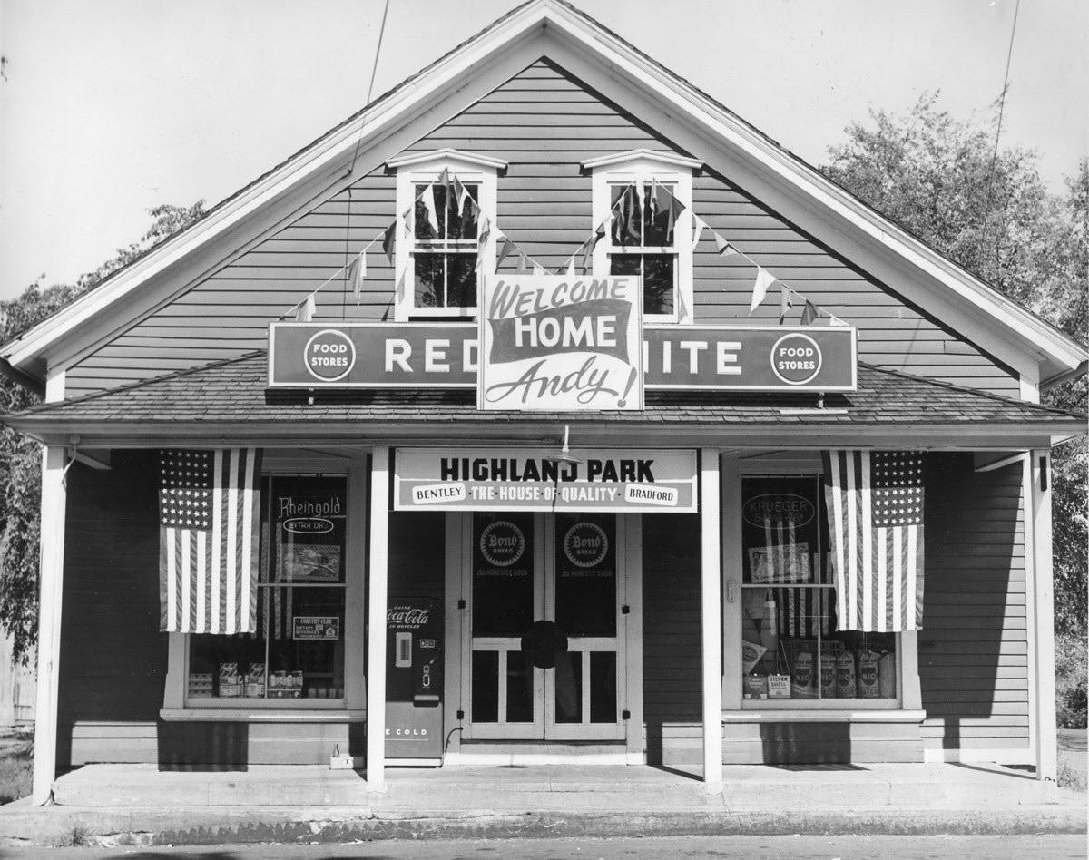 Manchester, CT The original Highland Park Market. r/Connecticut