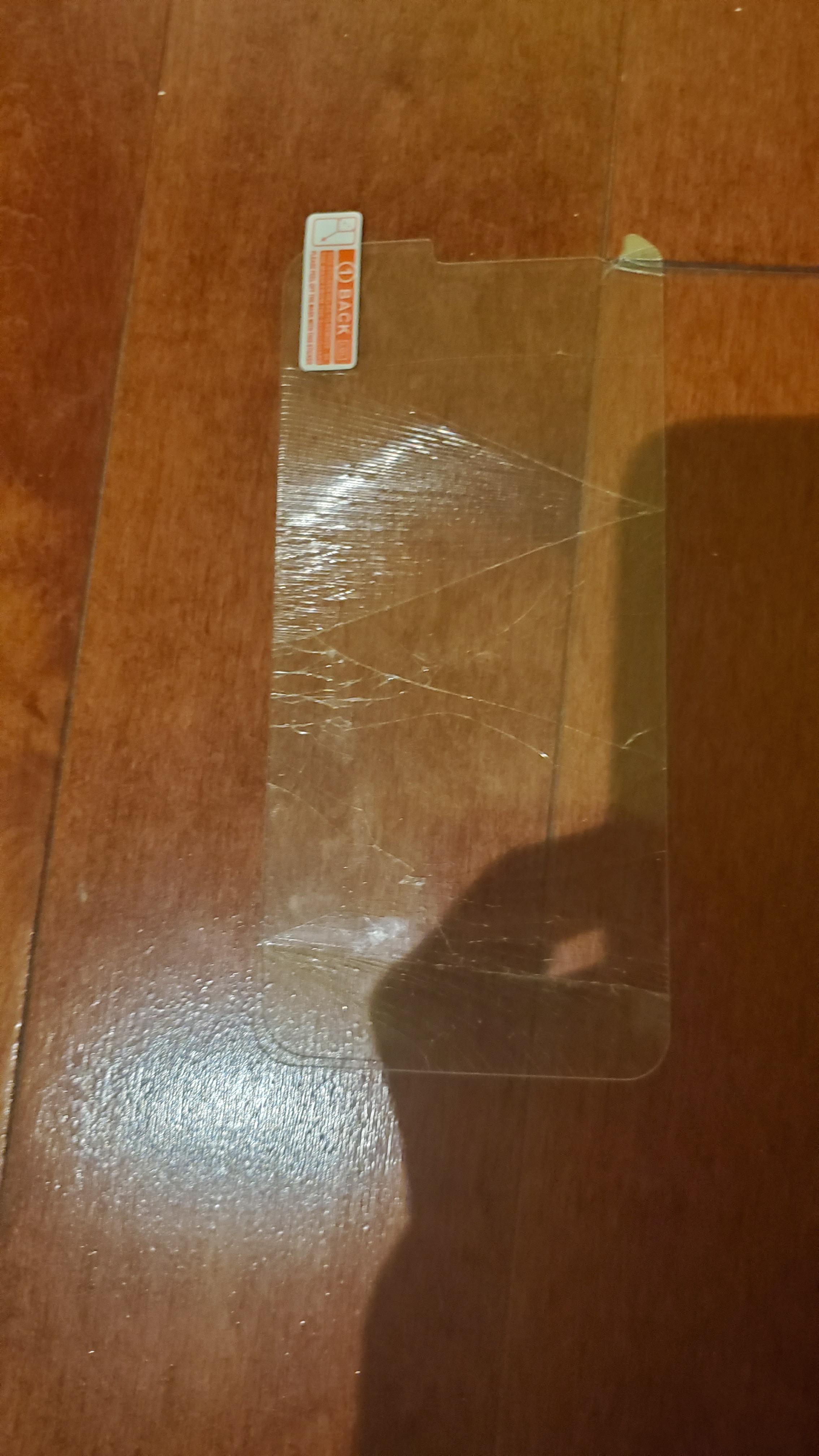 How my screen protector came r/Wellthatsucks