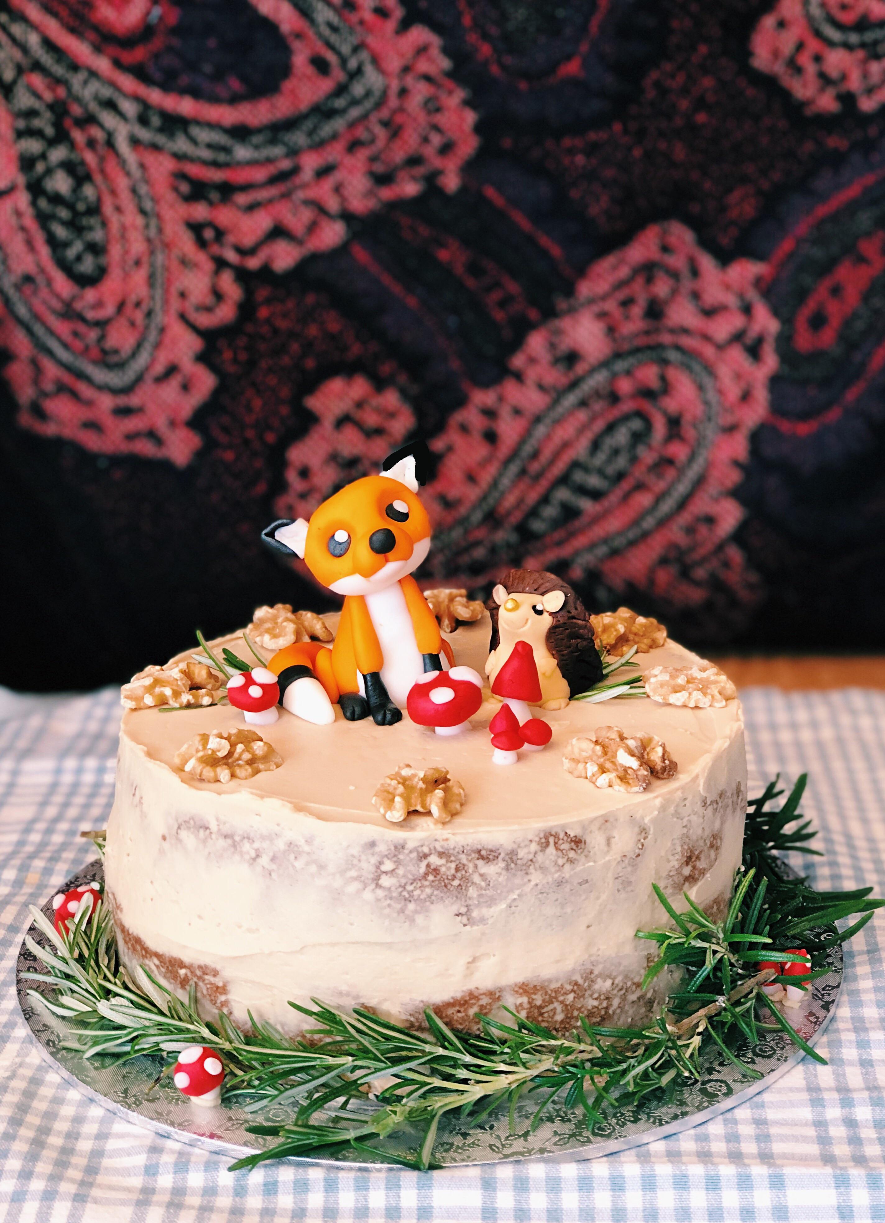 Made a Coffee and Walnut cake for a naturelover! Had less than 24