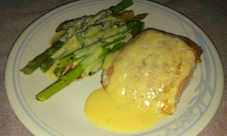 Salmon, asparagus, hollandaise sauce. r/tonightsdinner