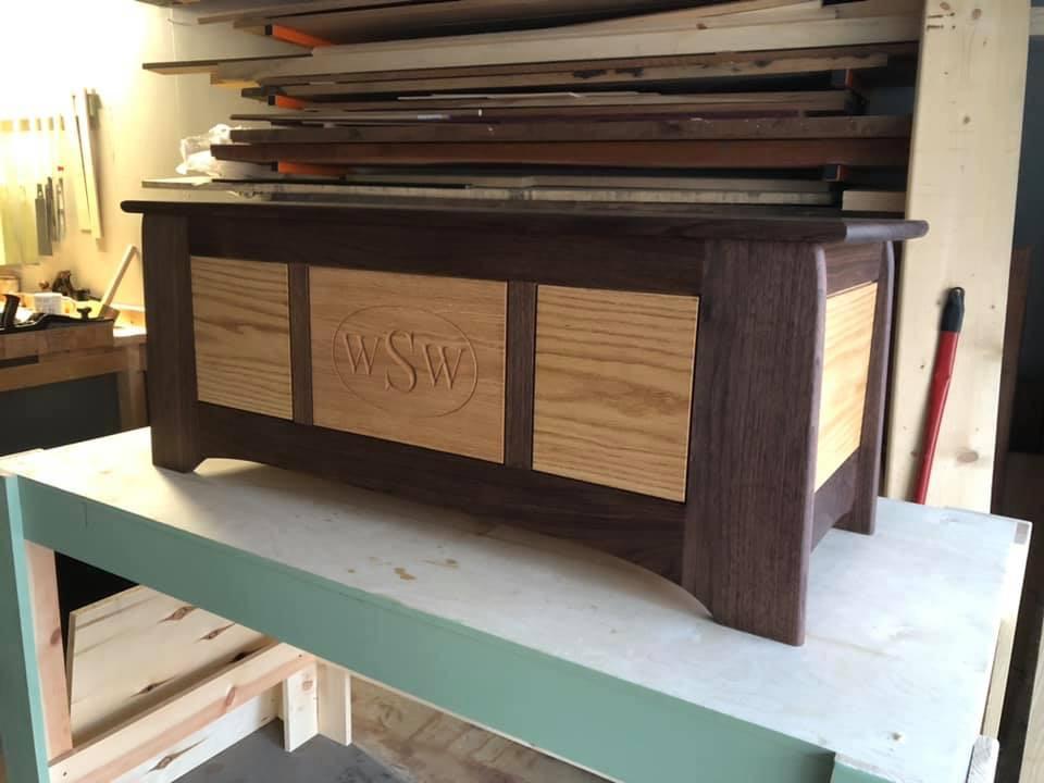 Blanket chest finished! Walnut and Oak. (Album in comments) r/woodworking