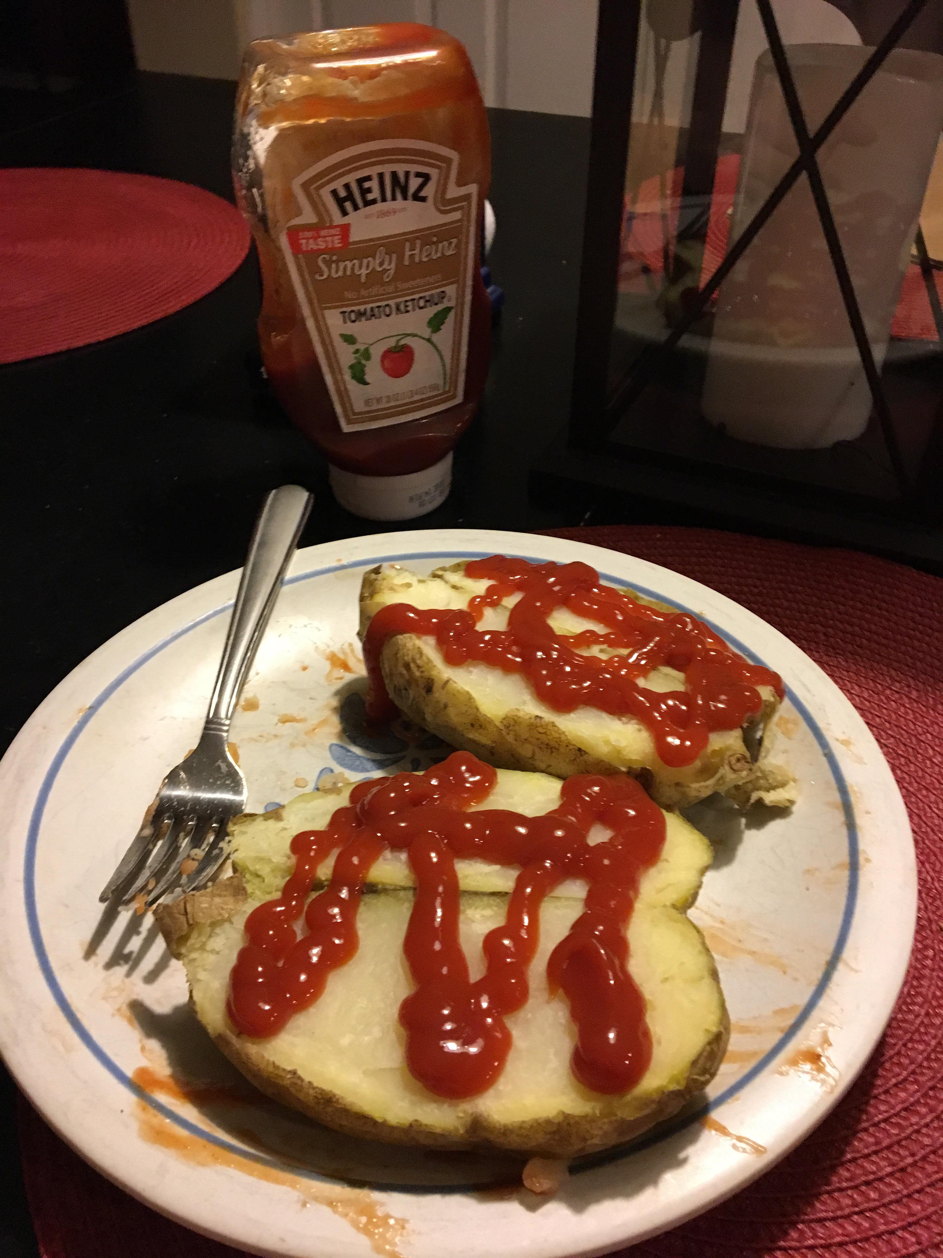 How to eat a baked potato 101. r/ketchuphate