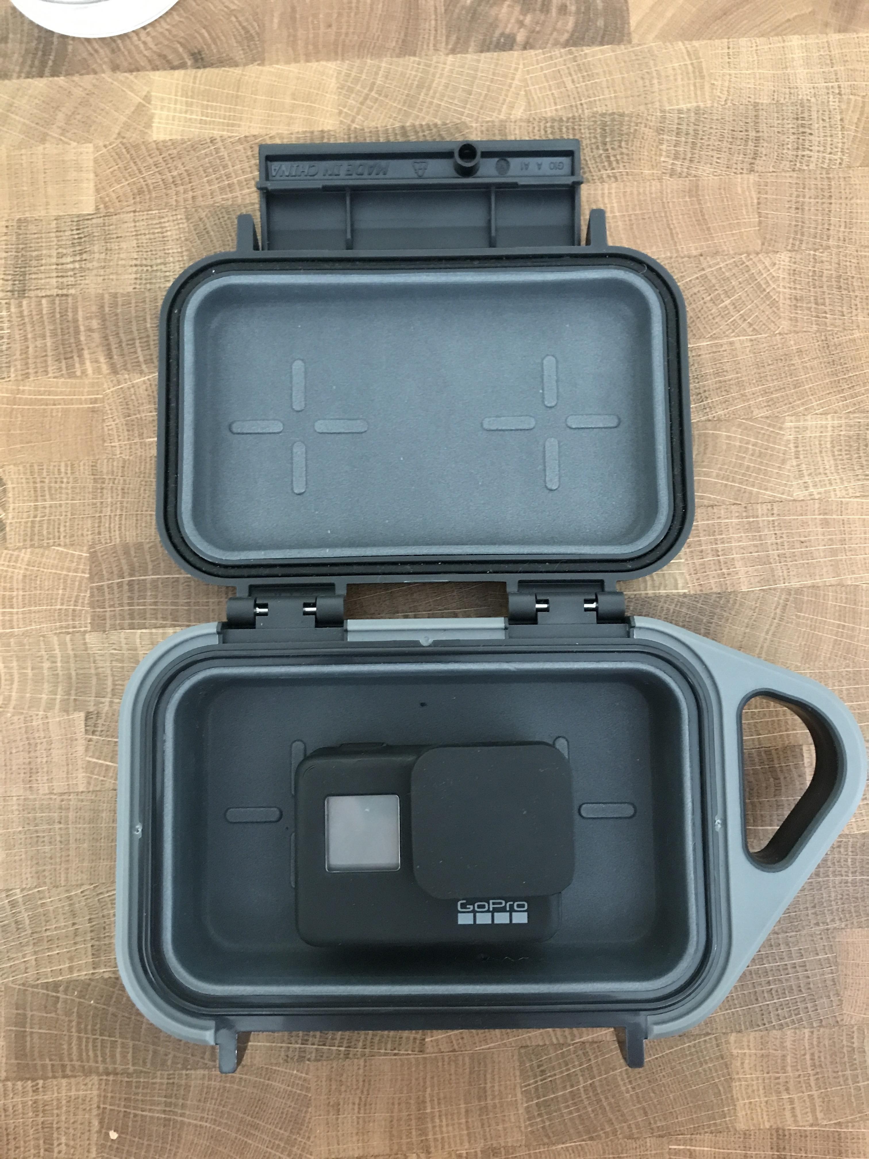 Pelican G10 case fits a H7 nicely r/gopro