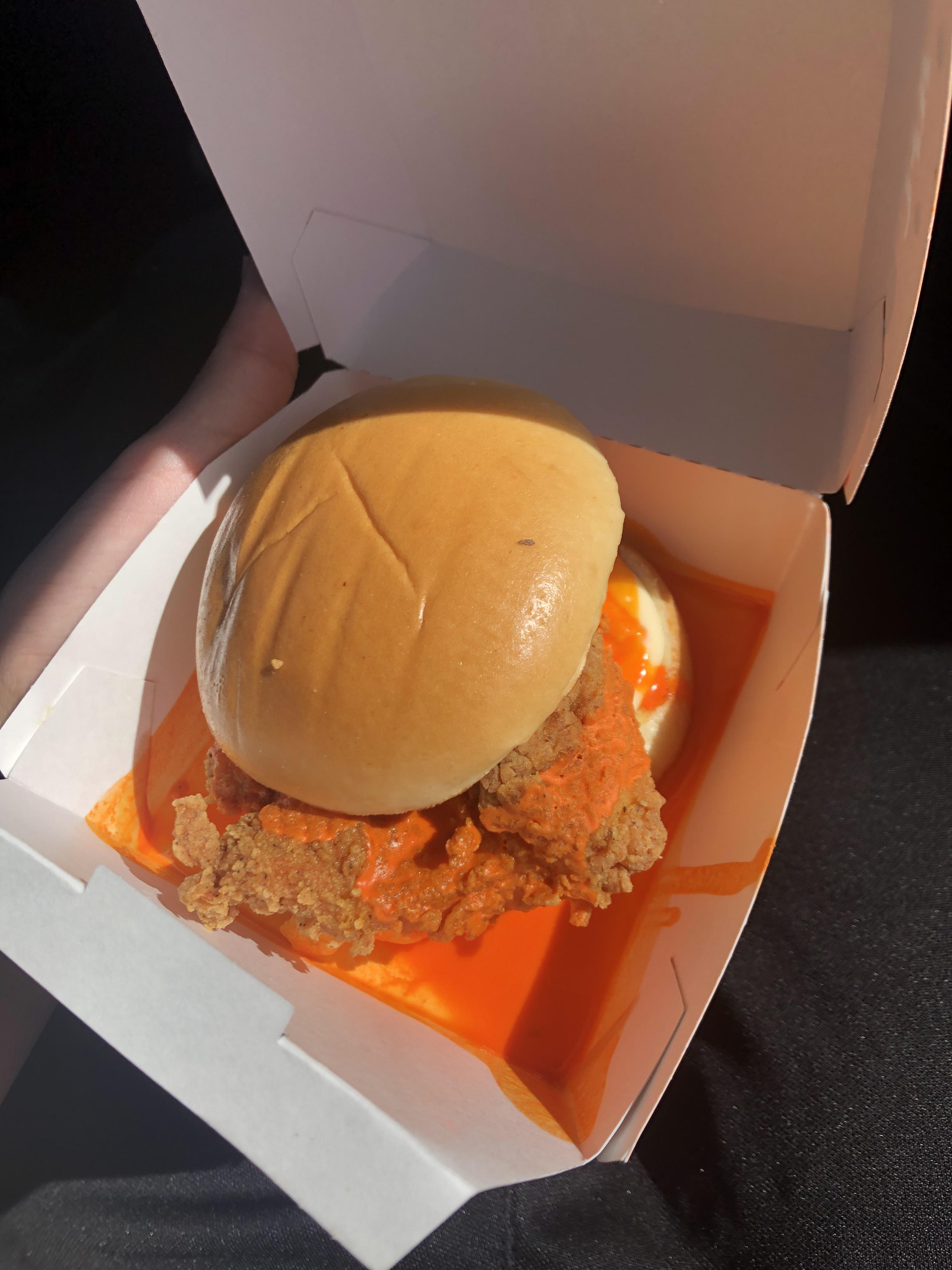 A nice KFC Cheetos chicken sandwich r/shittyfoodporn