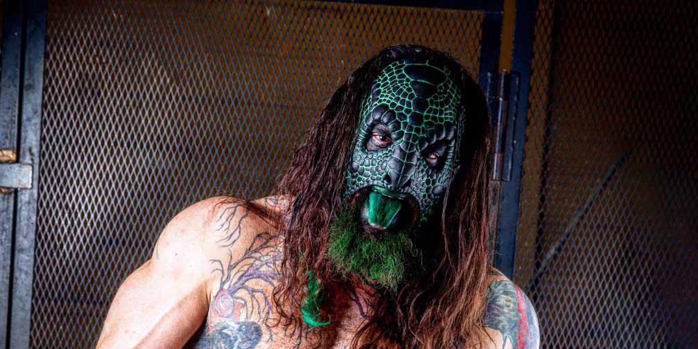 Has Luchasaurous ever actually hit his double chokeslam? SquaredCircle