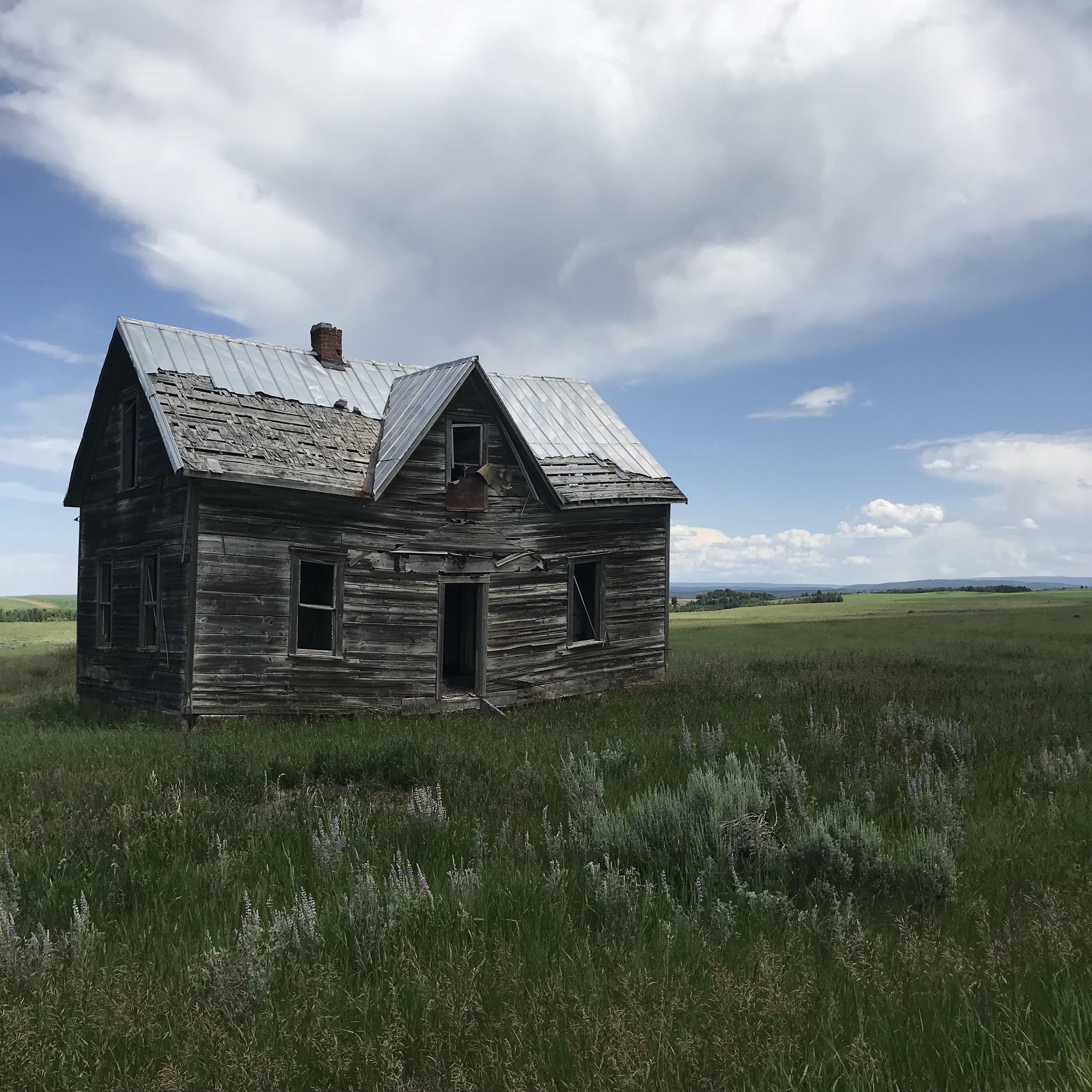 An old homestead in Idaho. r/AbandonedPorn