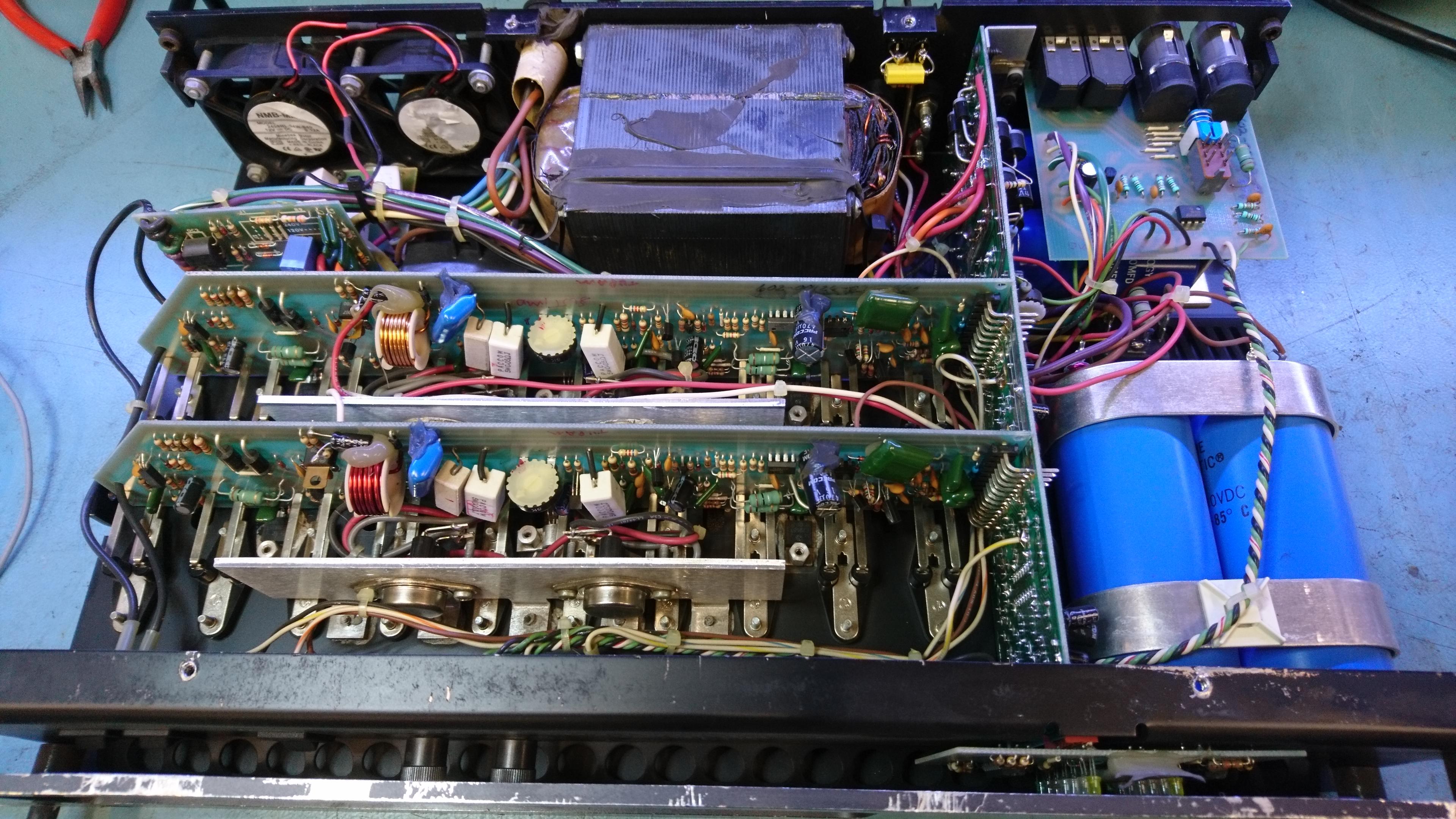 Just fixed a old field power amplifier (Carver PM1200). r