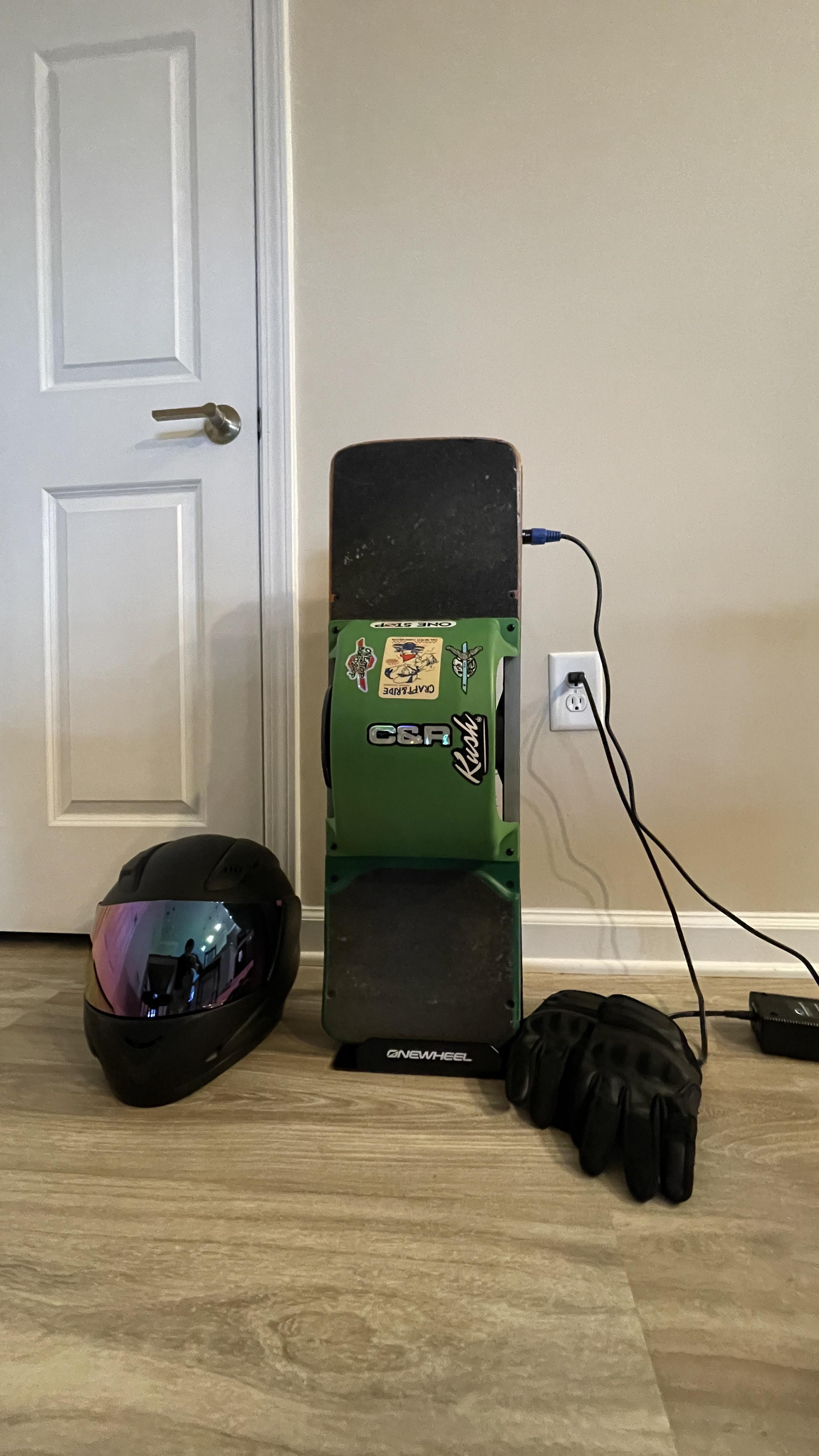 Got a new helmet and gloves, switched to delirium, and I just fell in