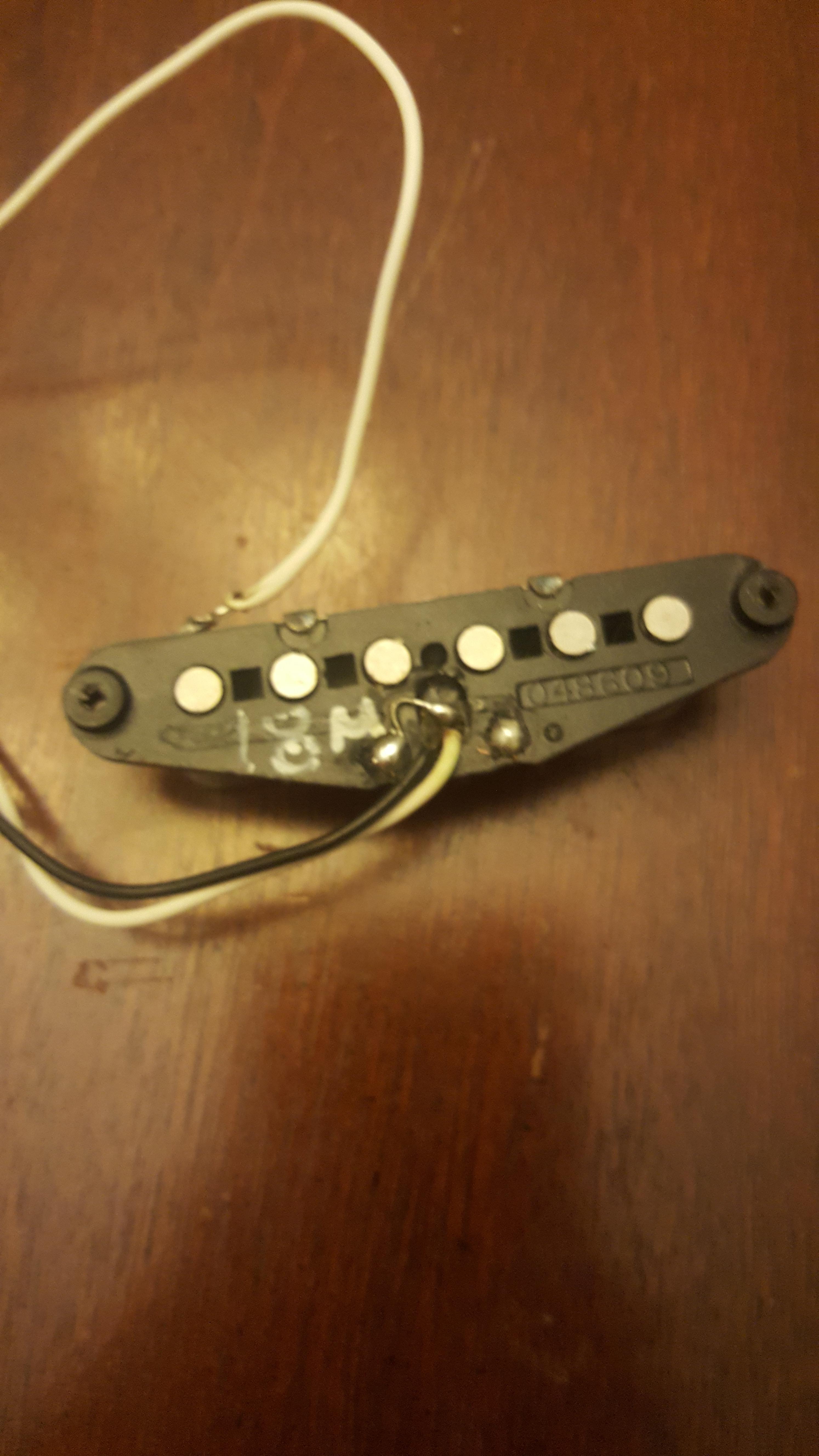 Seymour Duncan Tele pickup in the bridge = maximum country twang