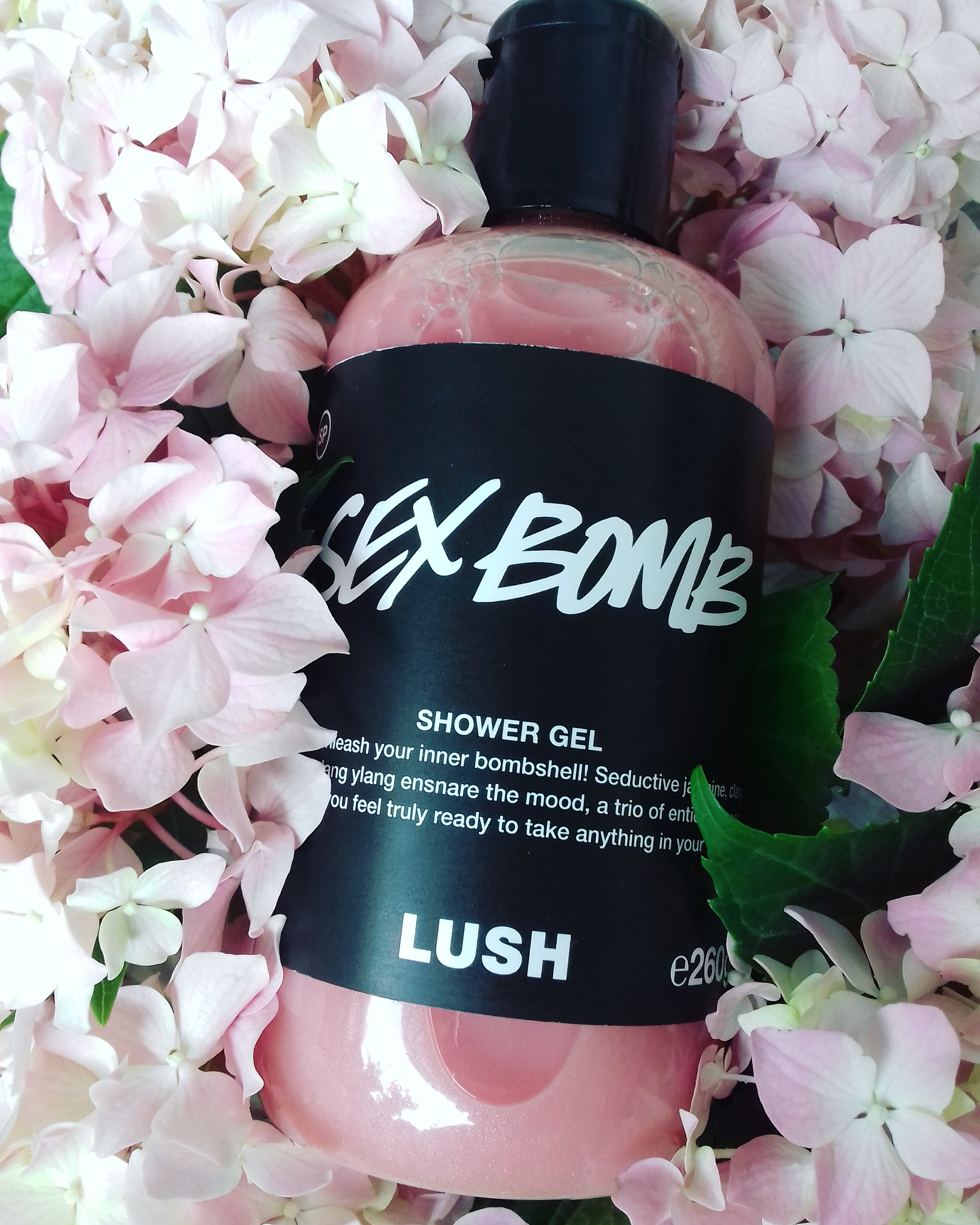 I hated bath bomb, but shower gel is to die for! r/LushCosmetics