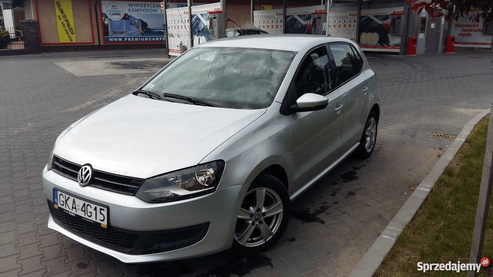 (Poland Top 30 17) Used import VW Polo, the official car of "it's