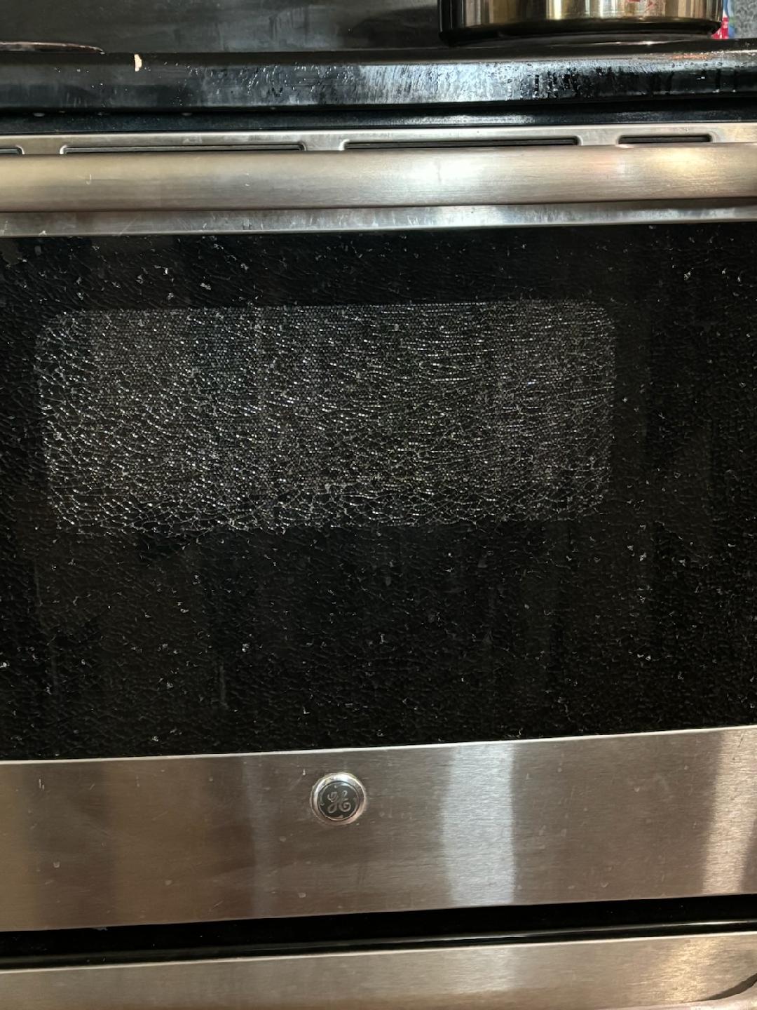 Oven glass shattered in the middle of the night r/Damnthatsinteresting
