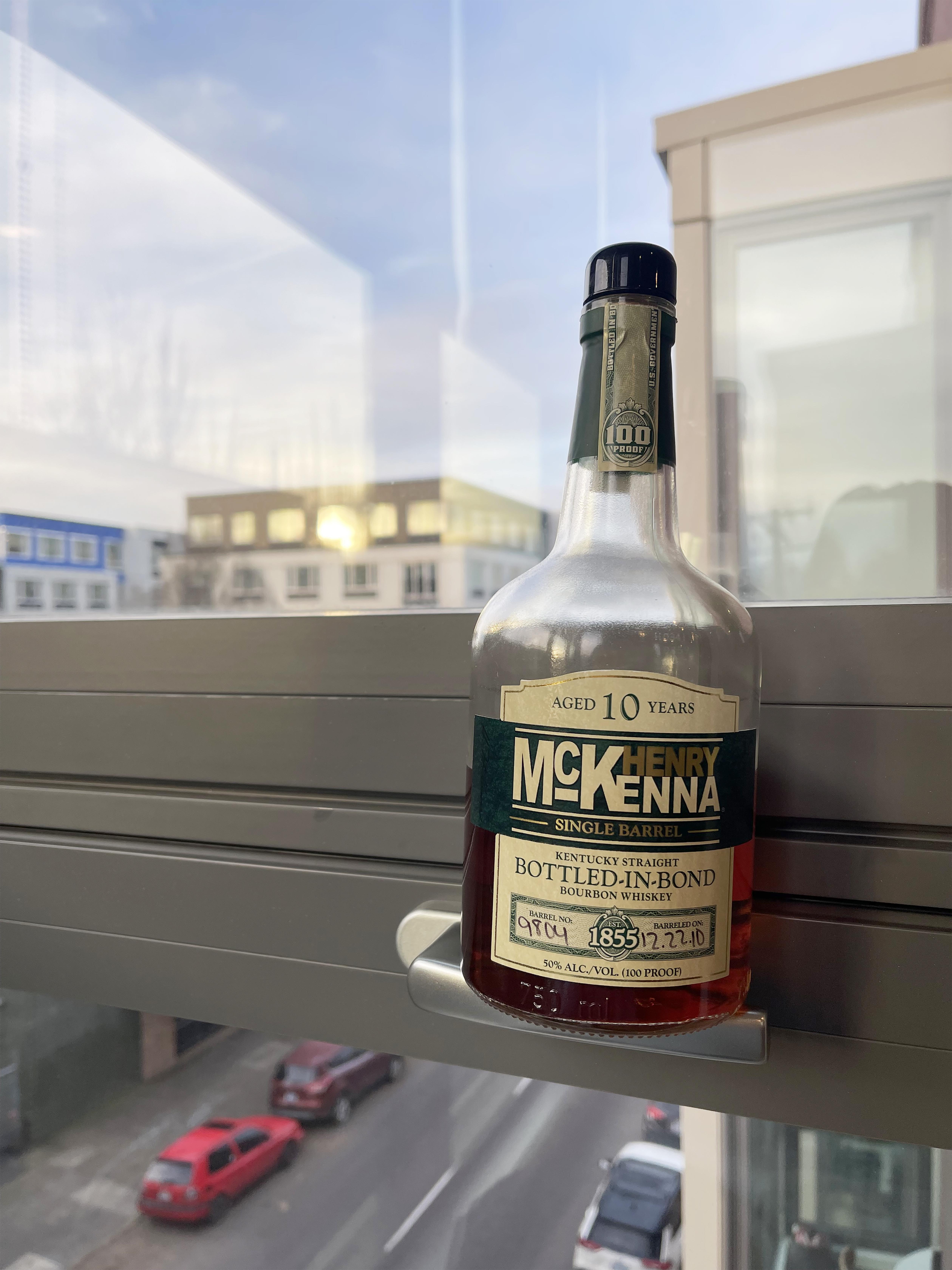 Review 90 Henry McKenna Bottled in Bond 10 Year r/bourbon