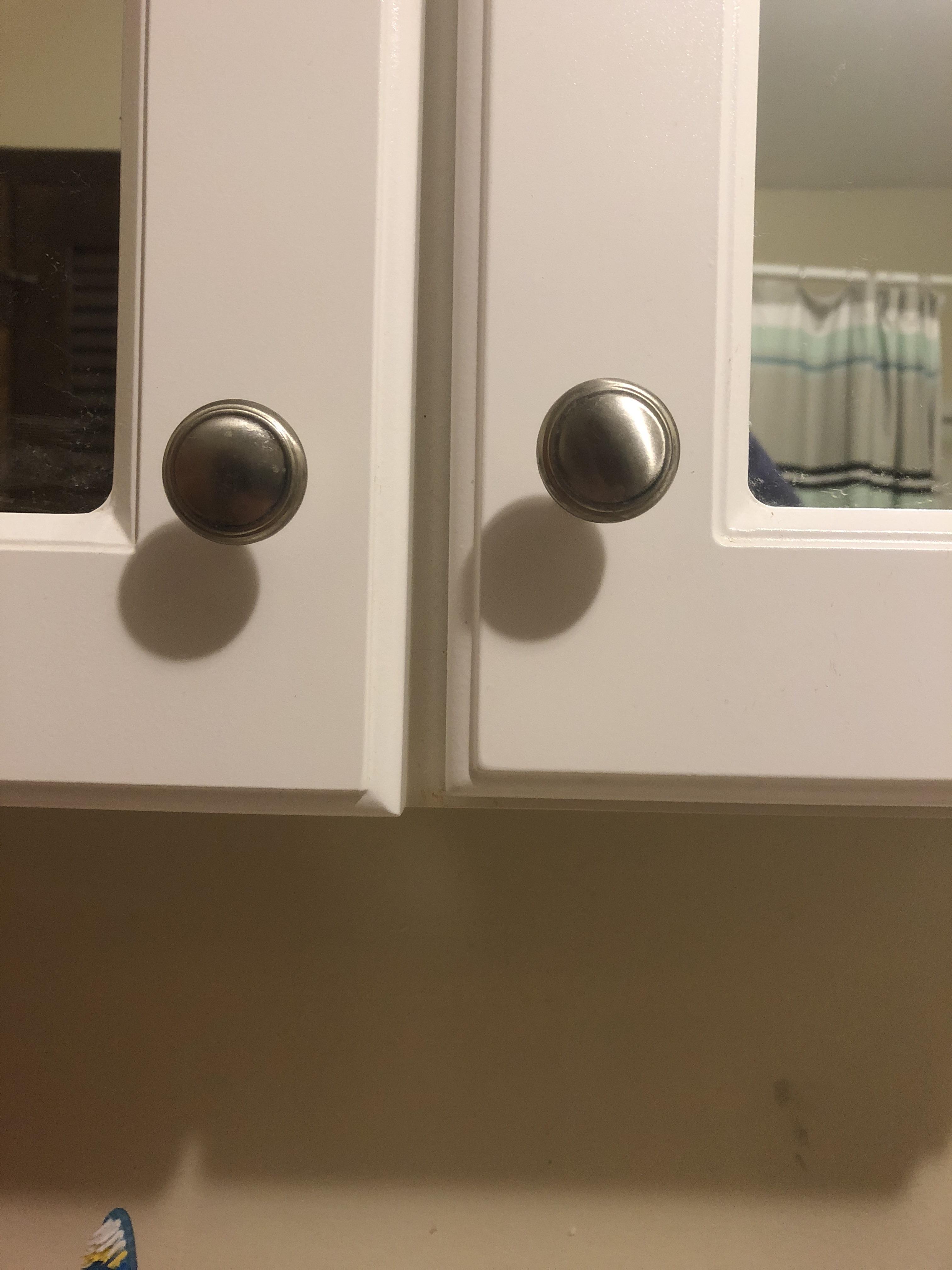 The knobs for the medicine are not on the same level r