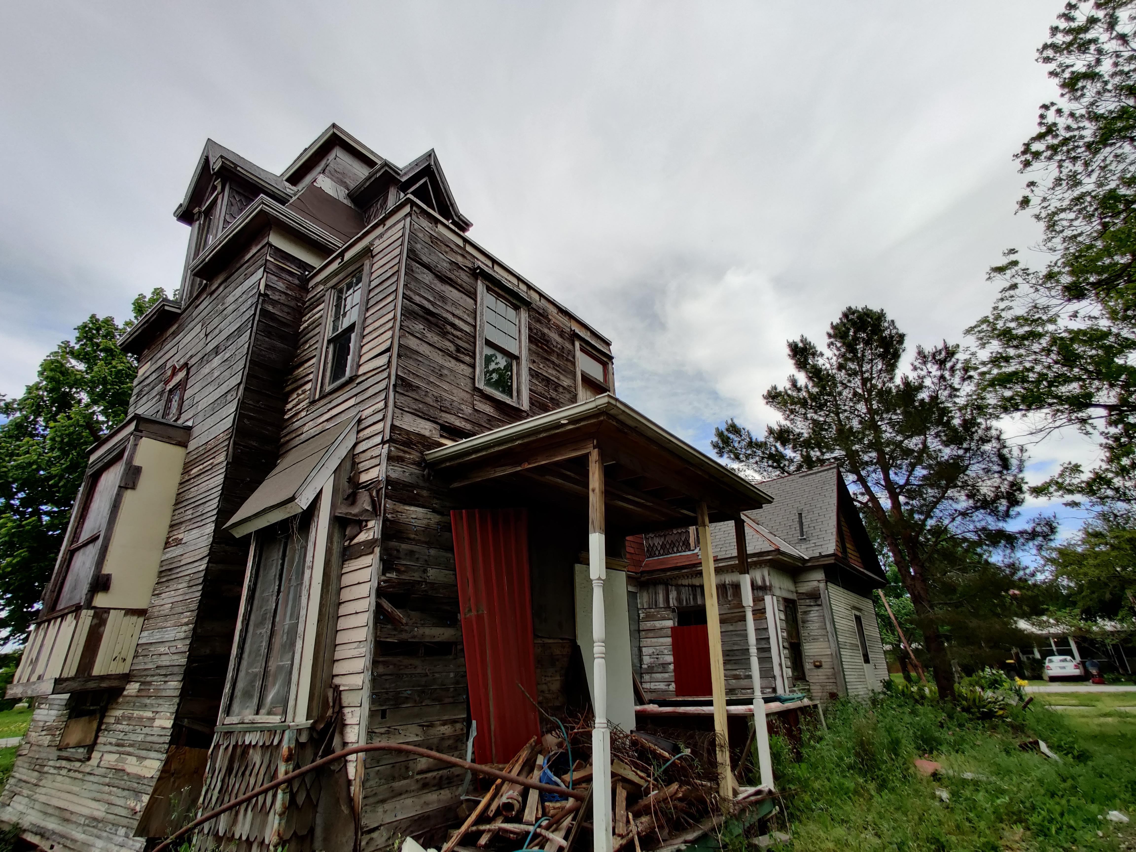 Abandoned house in Venus, TX r/urbanexploration