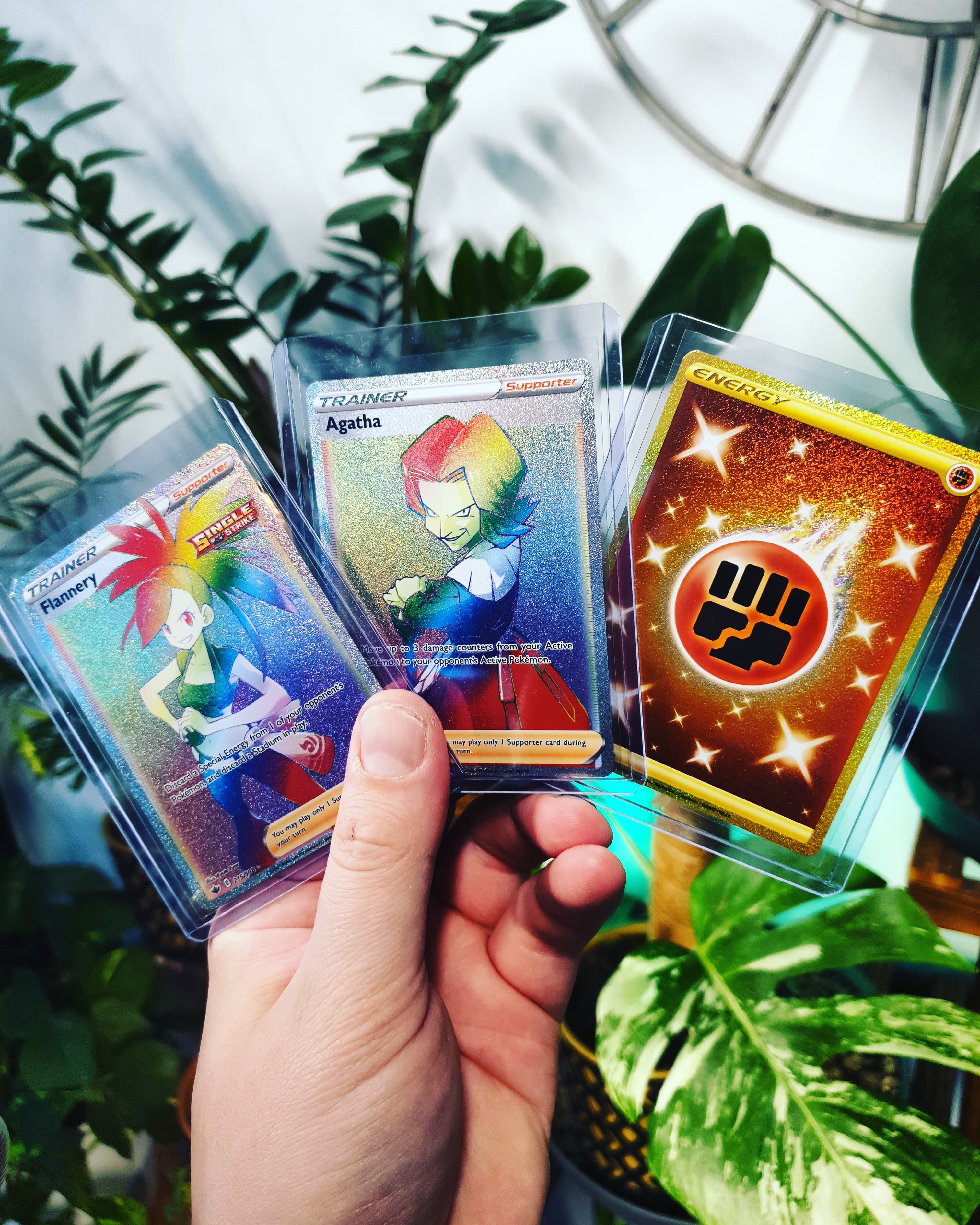 Chilling reign pull rates have been awesome! Two rainbow rares and a