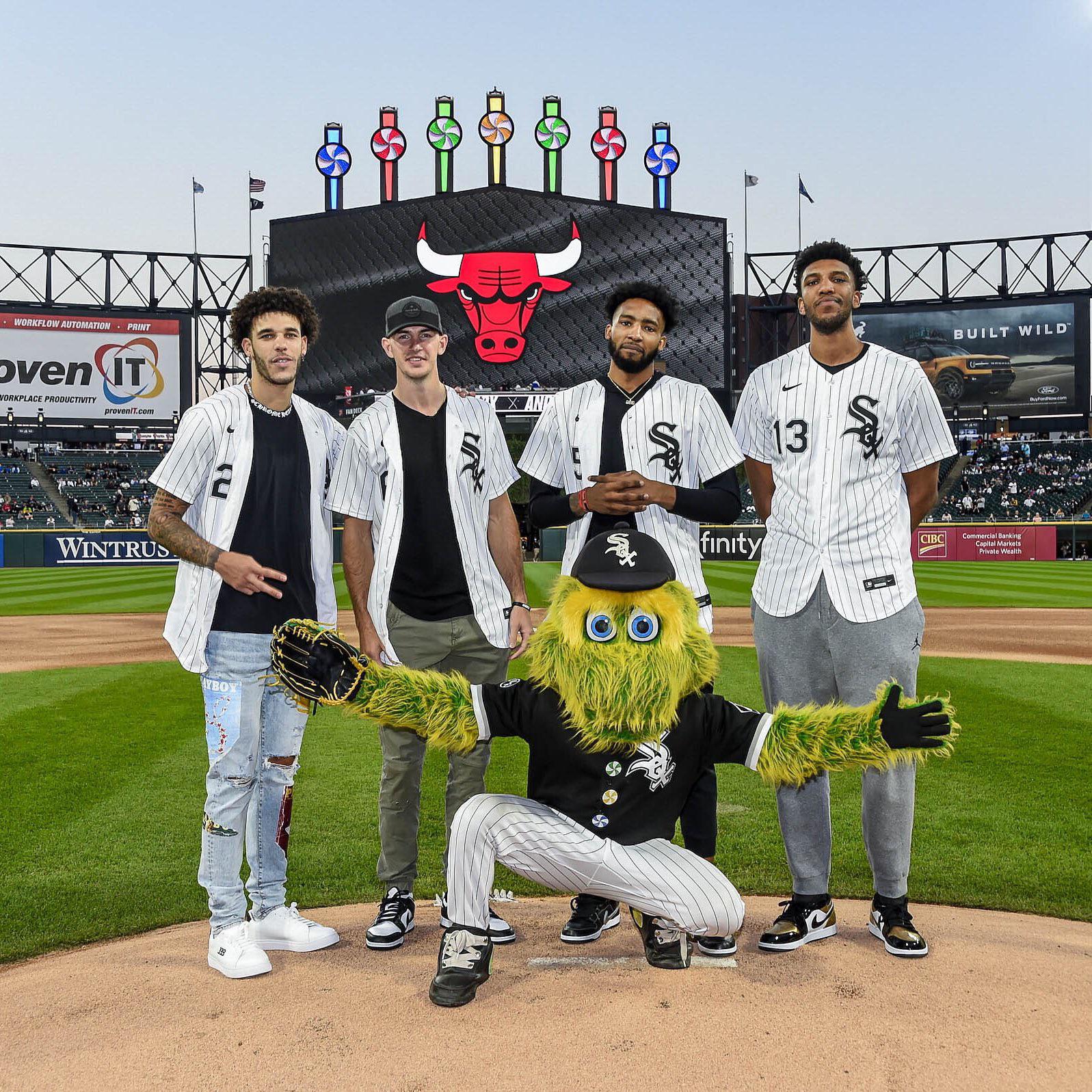 Chicago Cubs unveil Clark, its 1st mascot