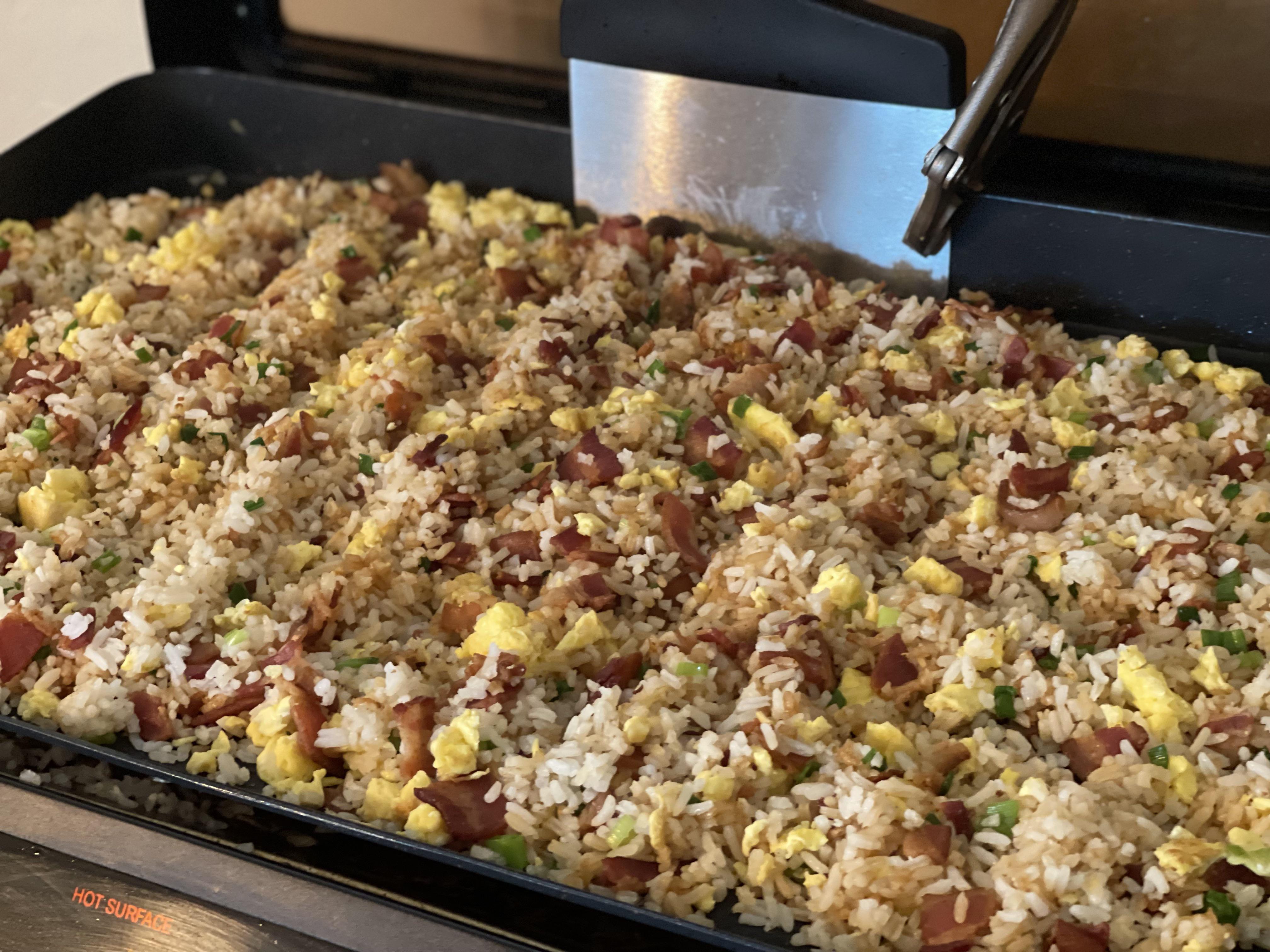 Fried rice on the Blackstone! 🤤 r/blackstonegriddle