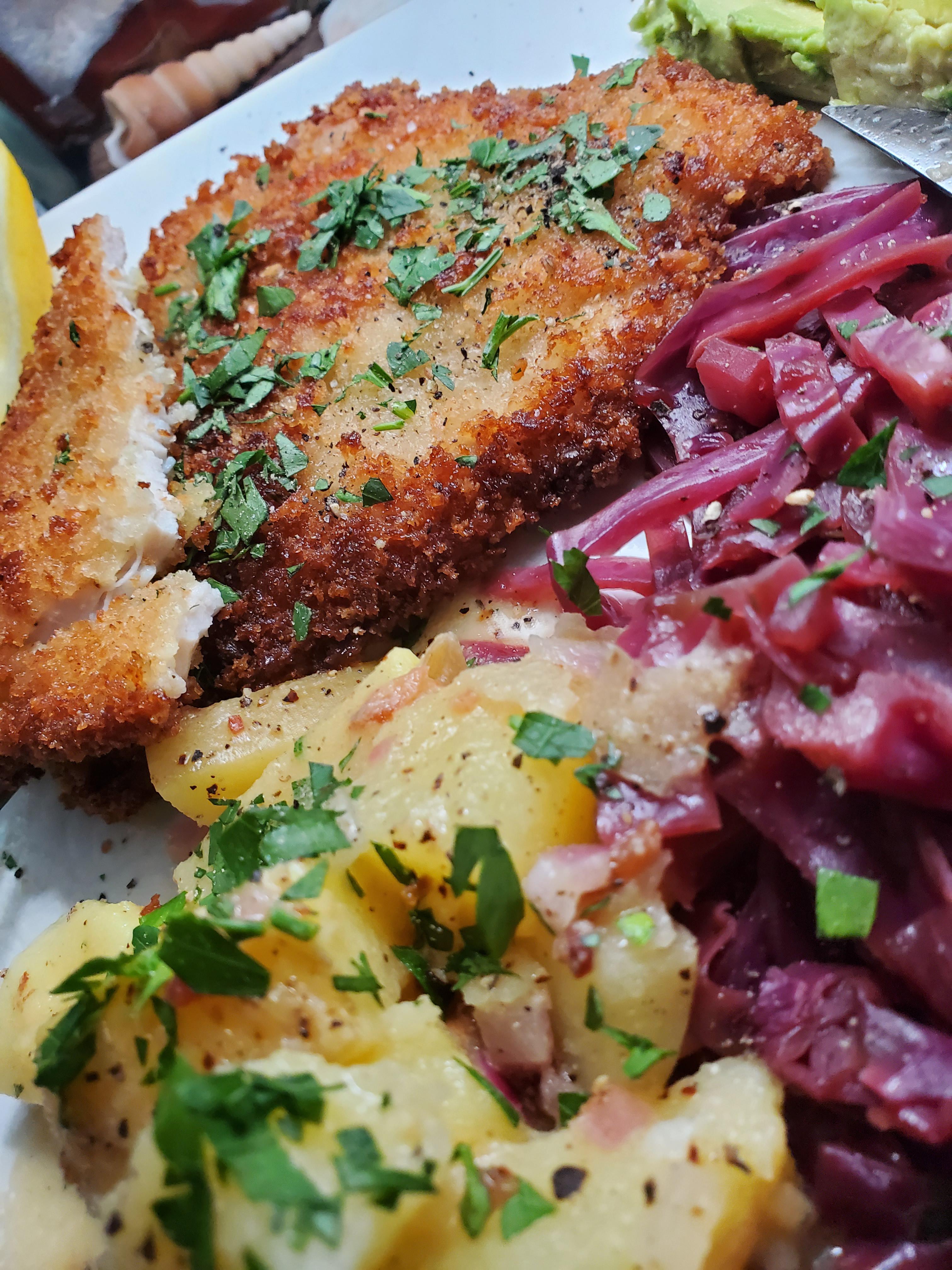 [Homemade] Pork schnitzel, German potato salad with warm bacon dressing