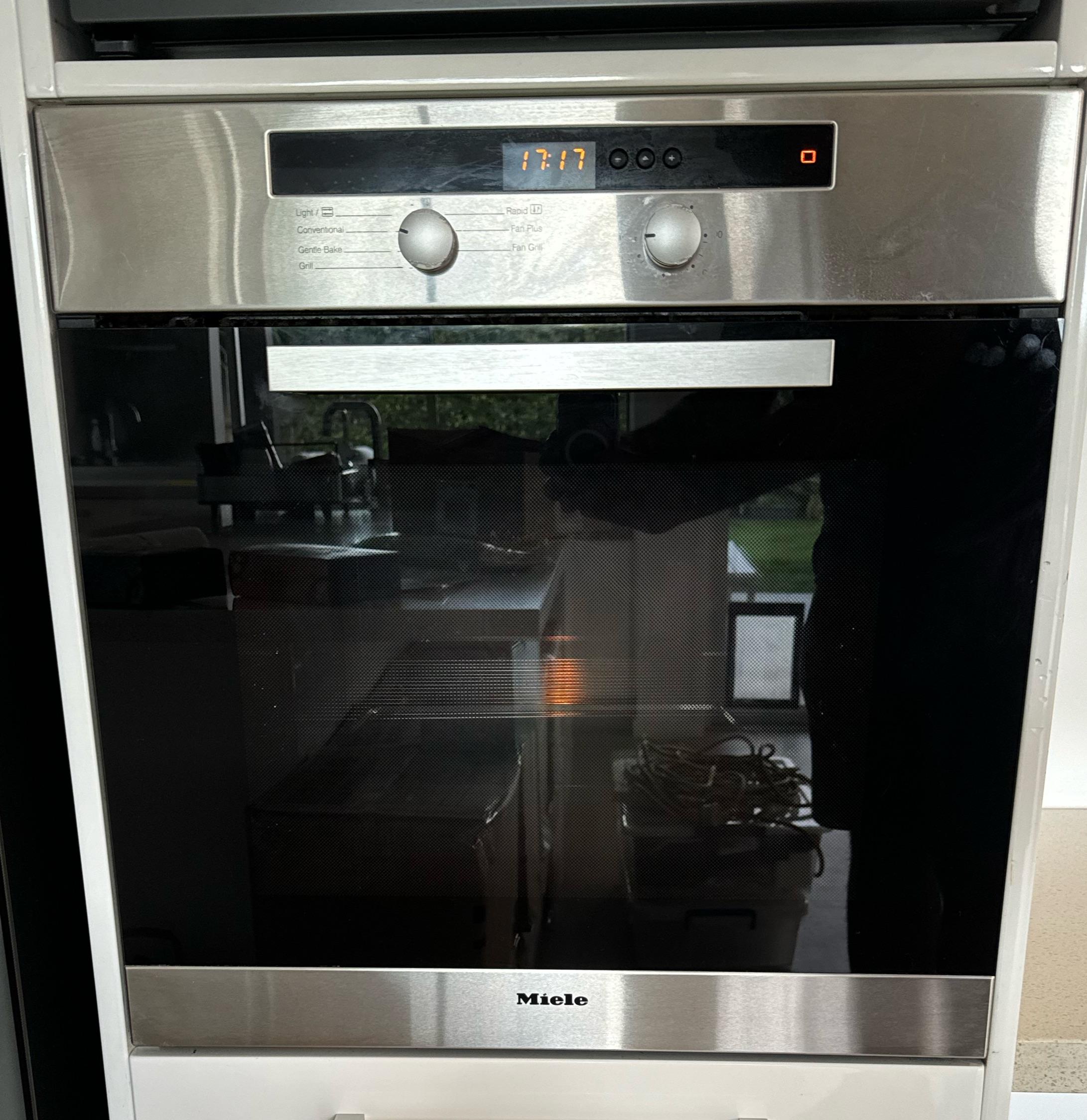 What Miele oven is this? : r/Miele