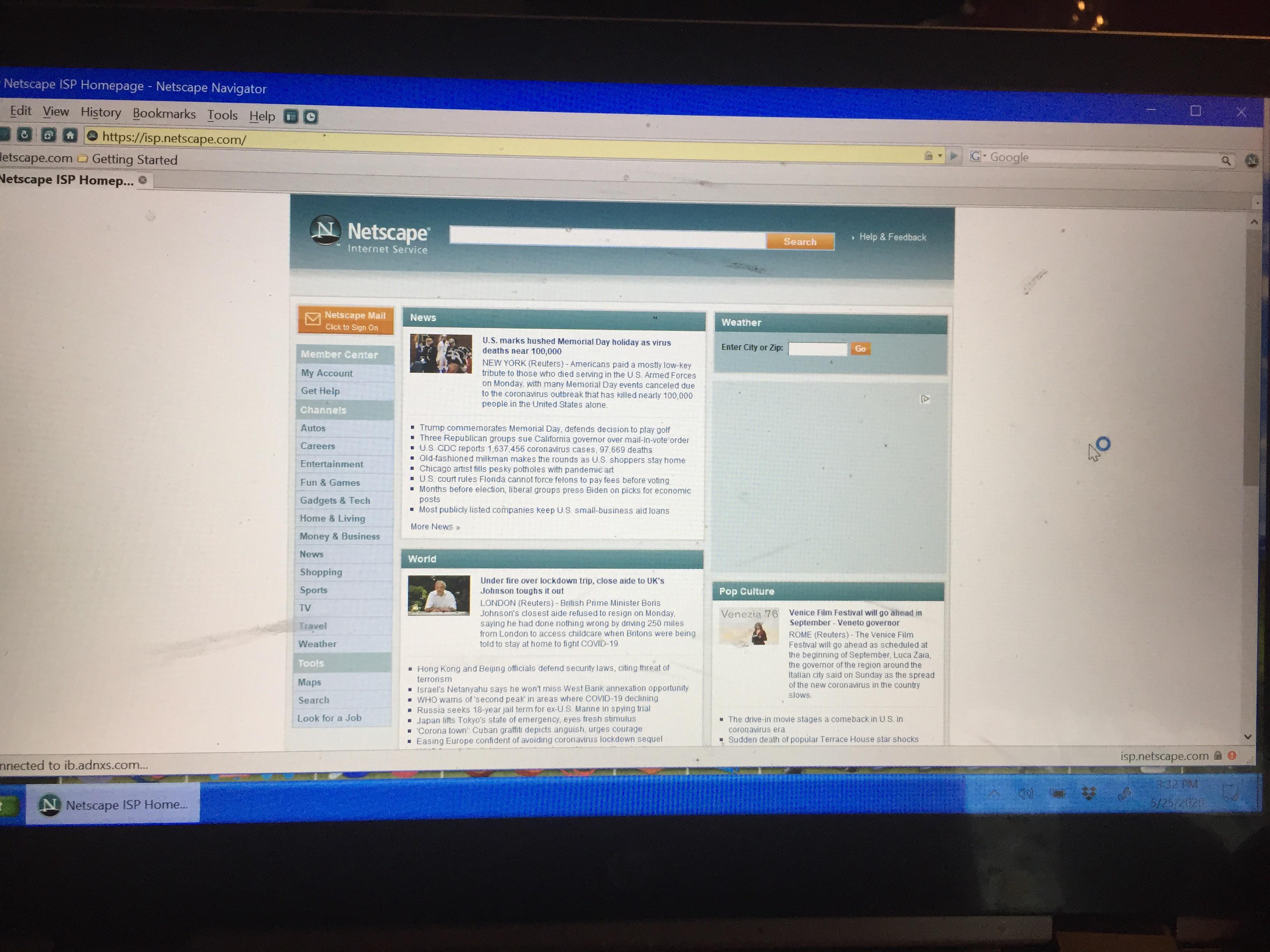 Picture of Netscape Navigator 9 on my windows 10 pc (skinned like