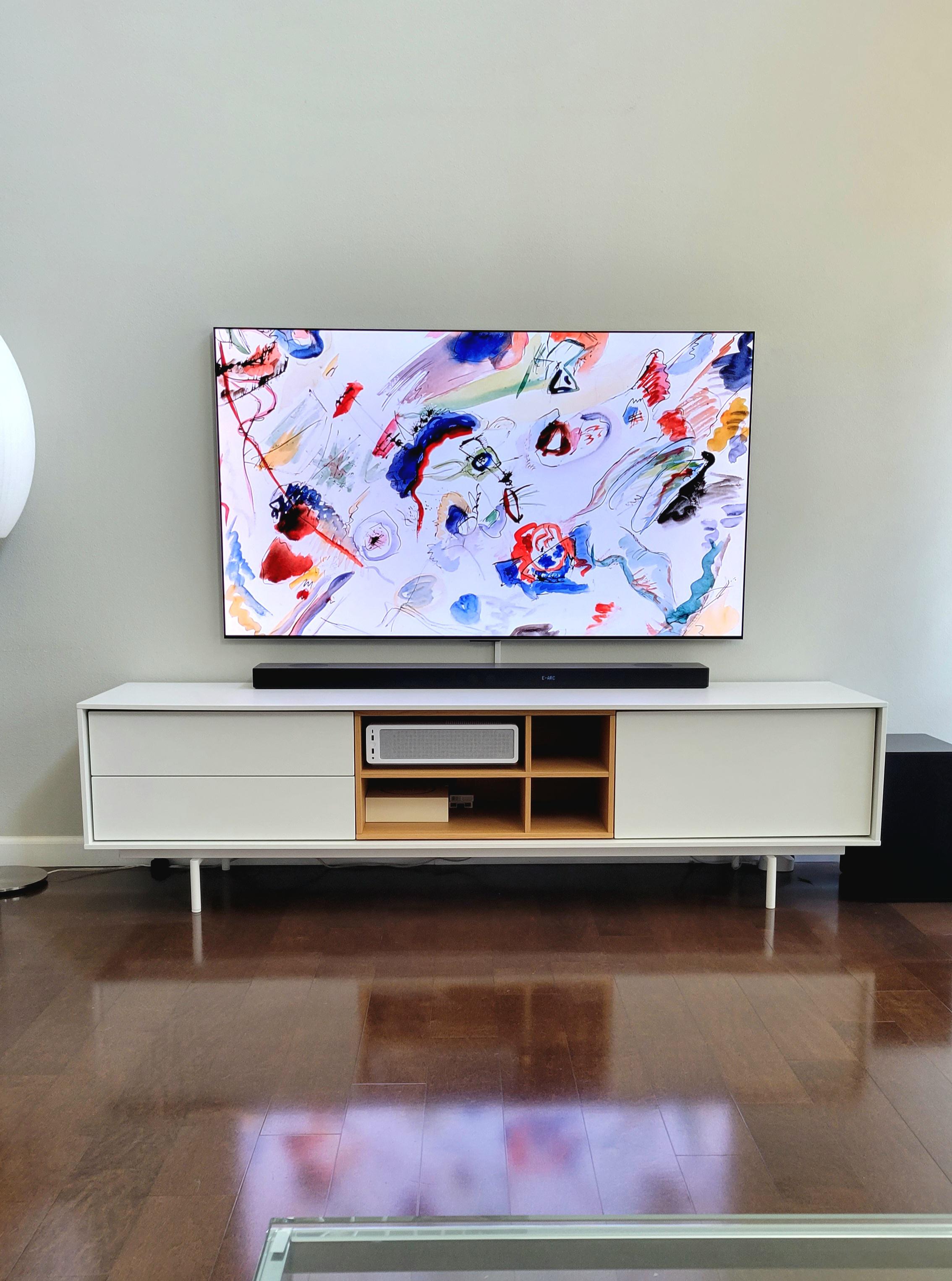 Fractal Ridge fits my TV console perfectly r/sffpc